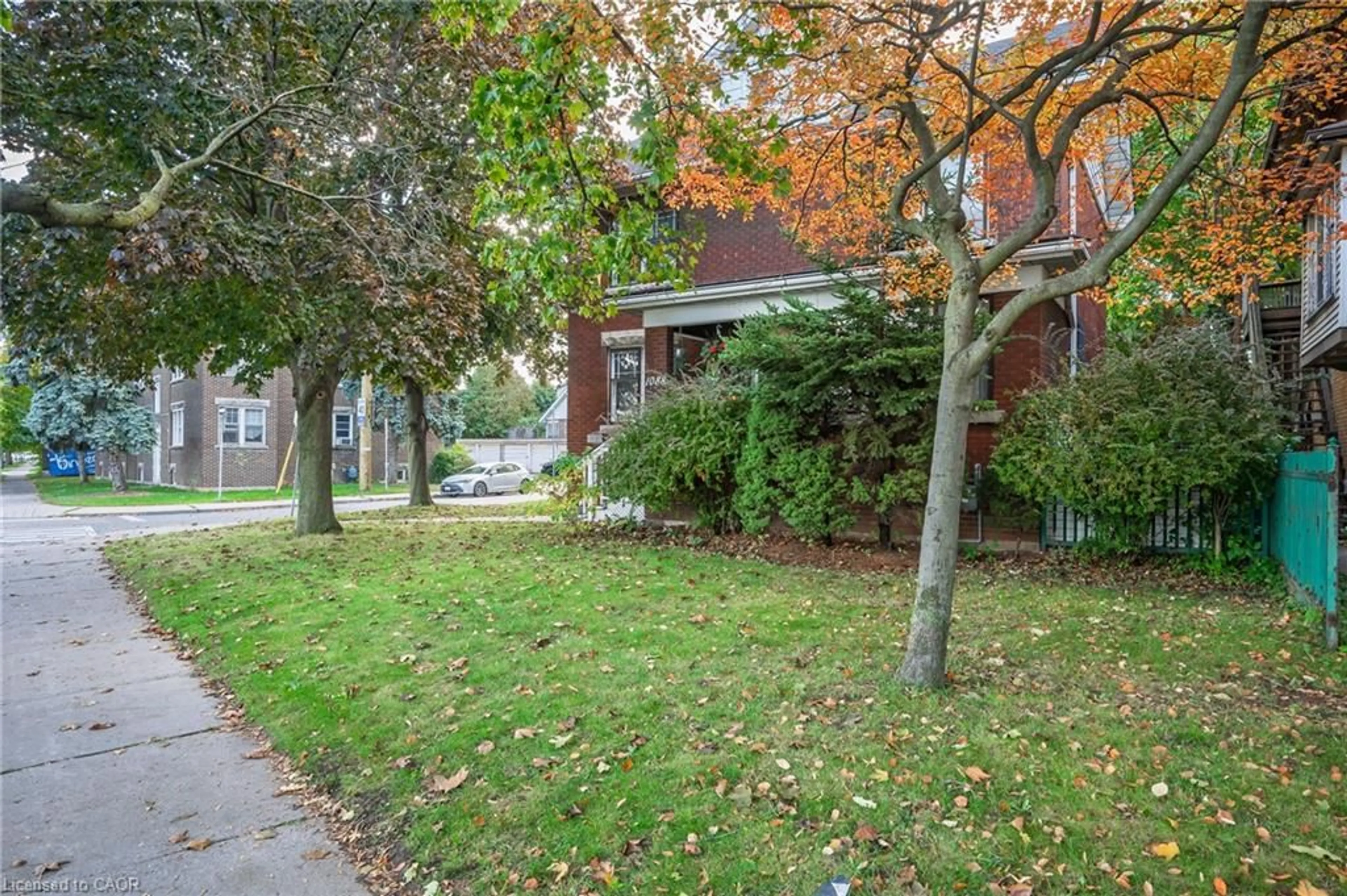 Unknown for 1088 King St, Hamilton Ontario L8M 1E3