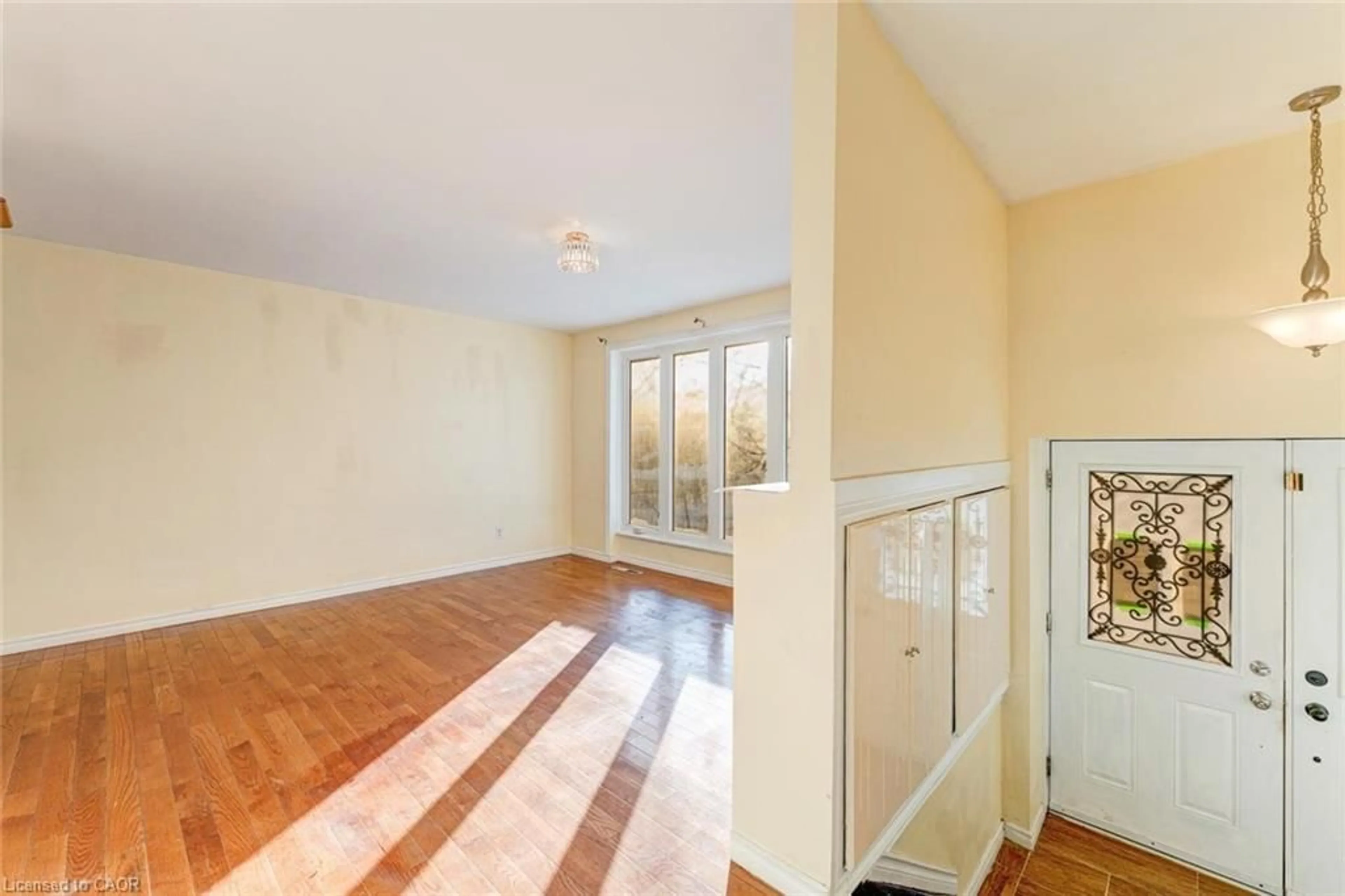 Unknown for 33 Elfreda Blvd, Scarborough Ontario M1L 4L5