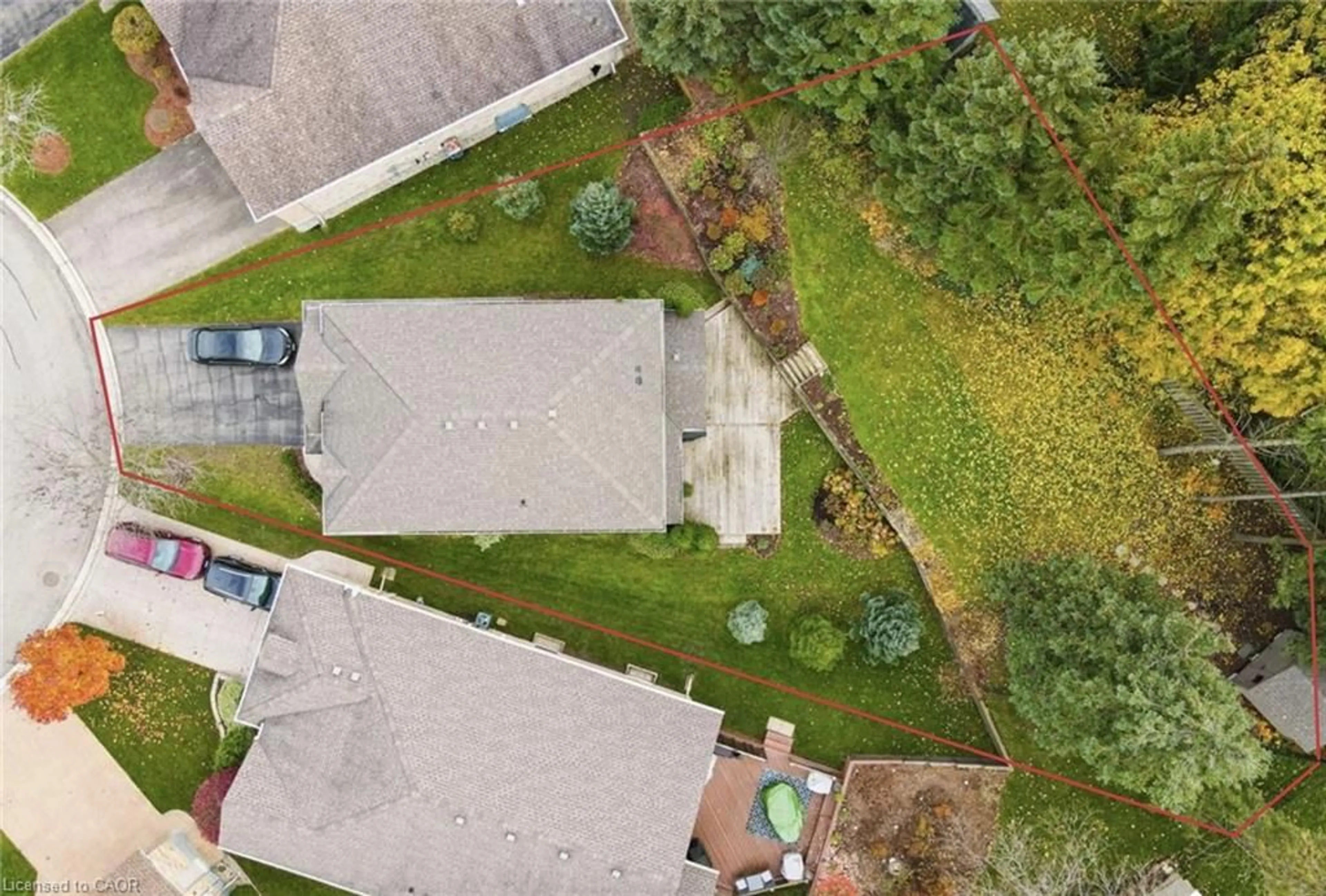 A pic from outside/outdoor area/front of a property/back of a property/a pic from drone, street for 47 Huntington Pl, Kitchener Ontario N2M 2Z4