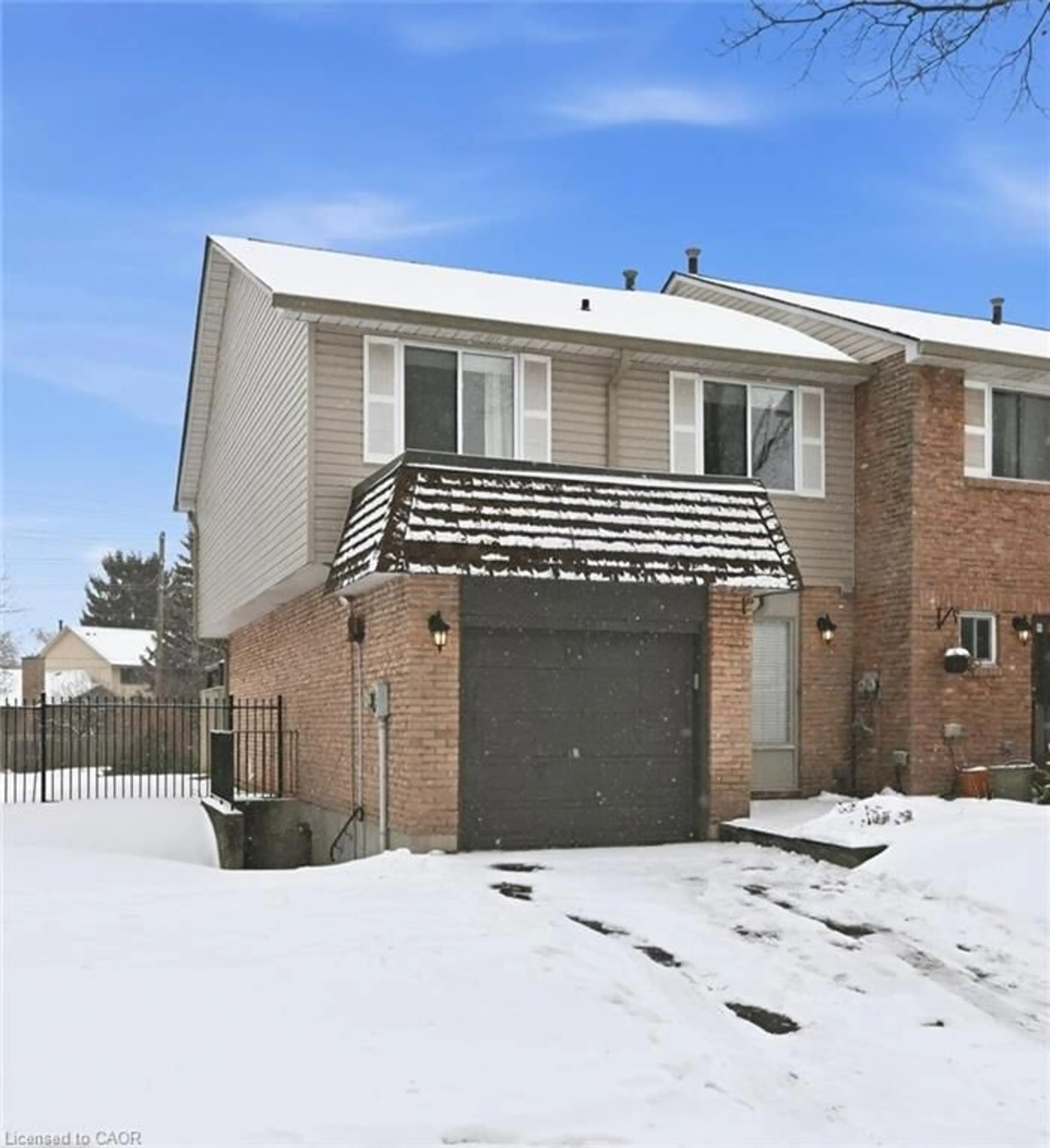 Home with brick exterior material, street for 4194 Longmoor Dr #9, Burlington Ontario L7L 5E3