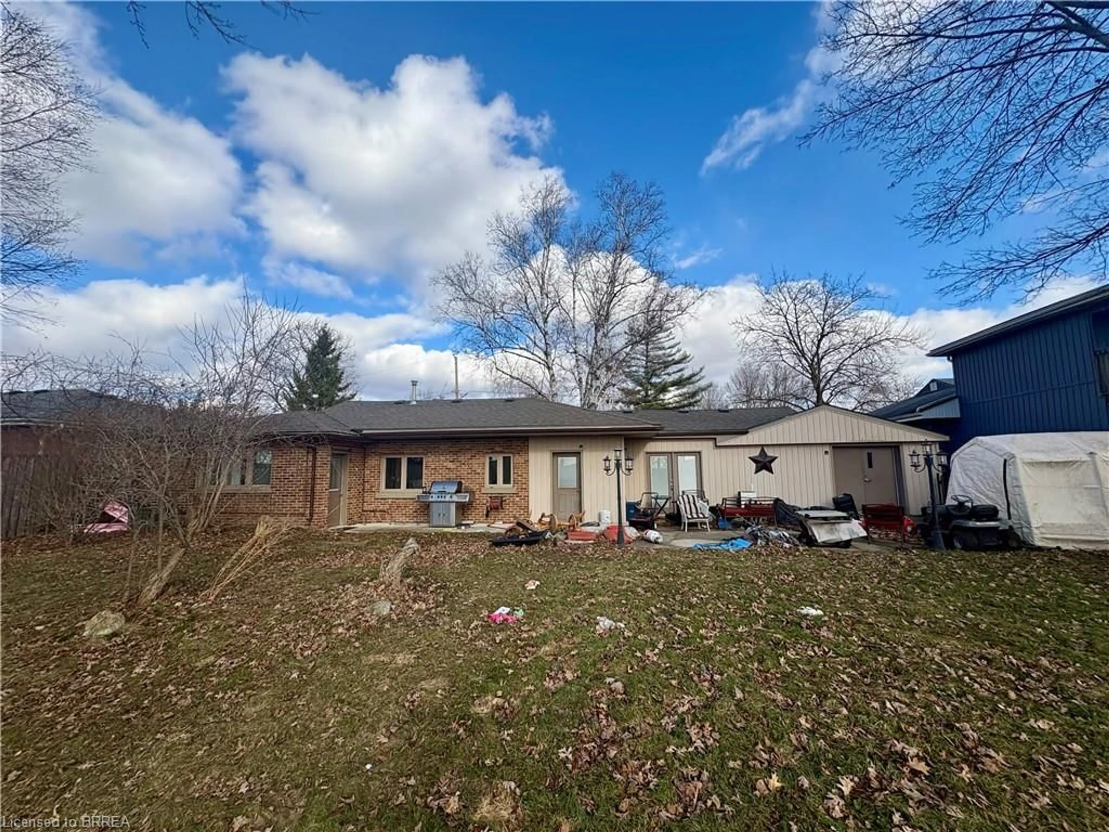 A pic from outside/outdoor area/front of a property/back of a property/a pic from drone, unknown for 73 Blossom Ave, Brantford Ontario N3T 5L9