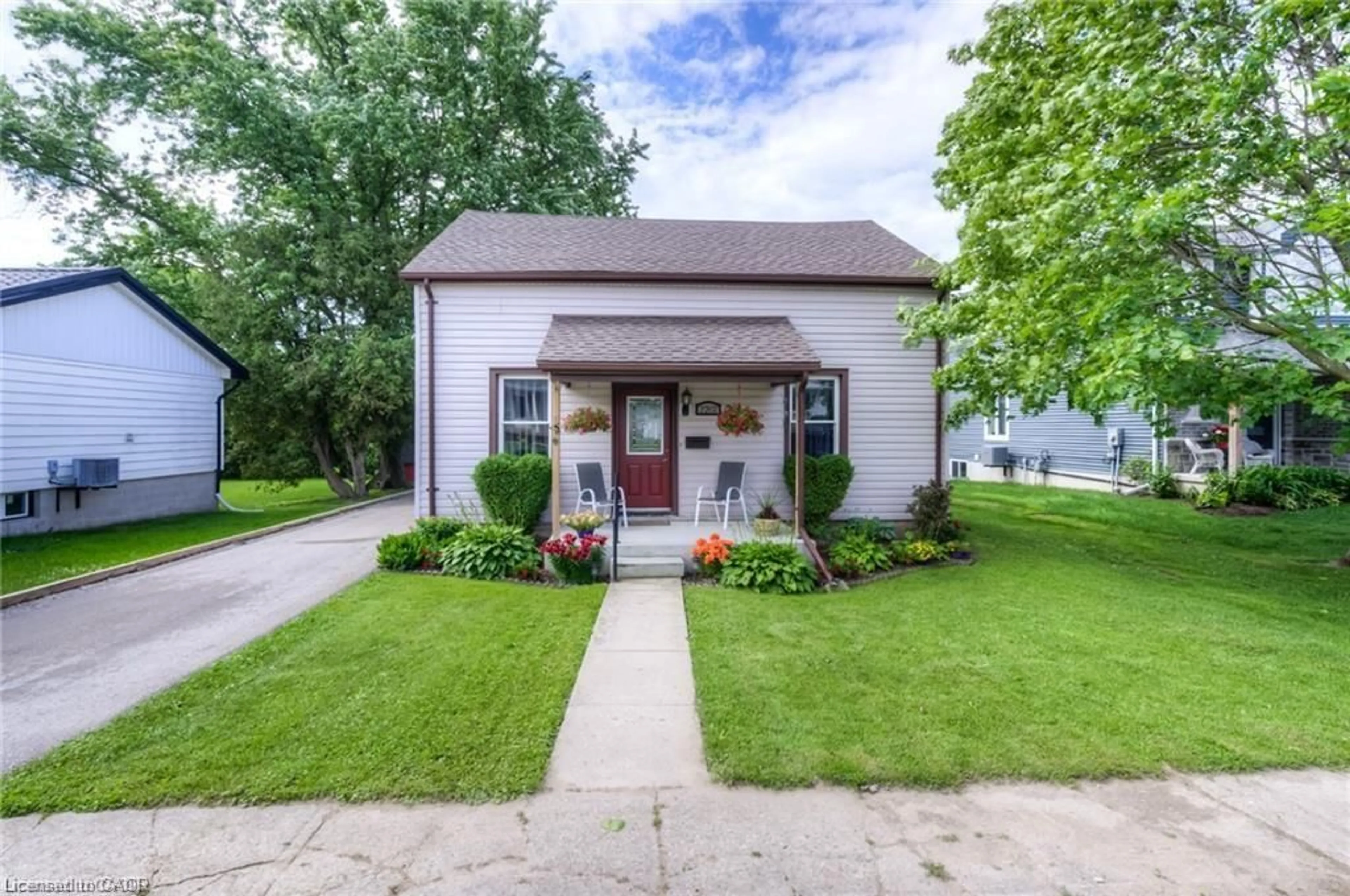 Unknown for 2207 William Shakespeare St, Shakespeare Ontario N0B 2P0