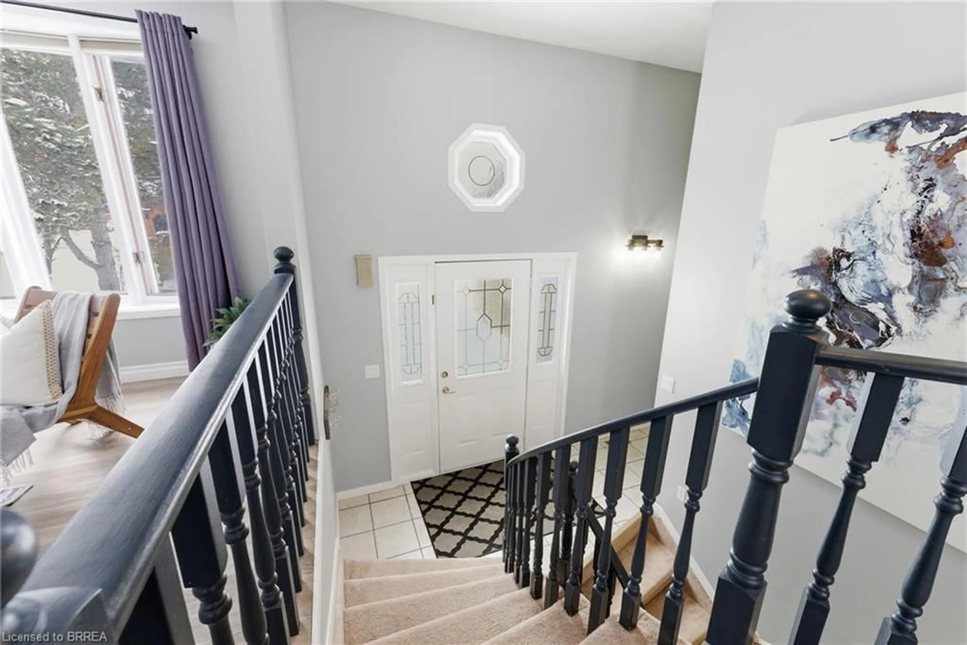 Indoor foyer for 126 Aspen St, Paris Ontario N3L 4A7