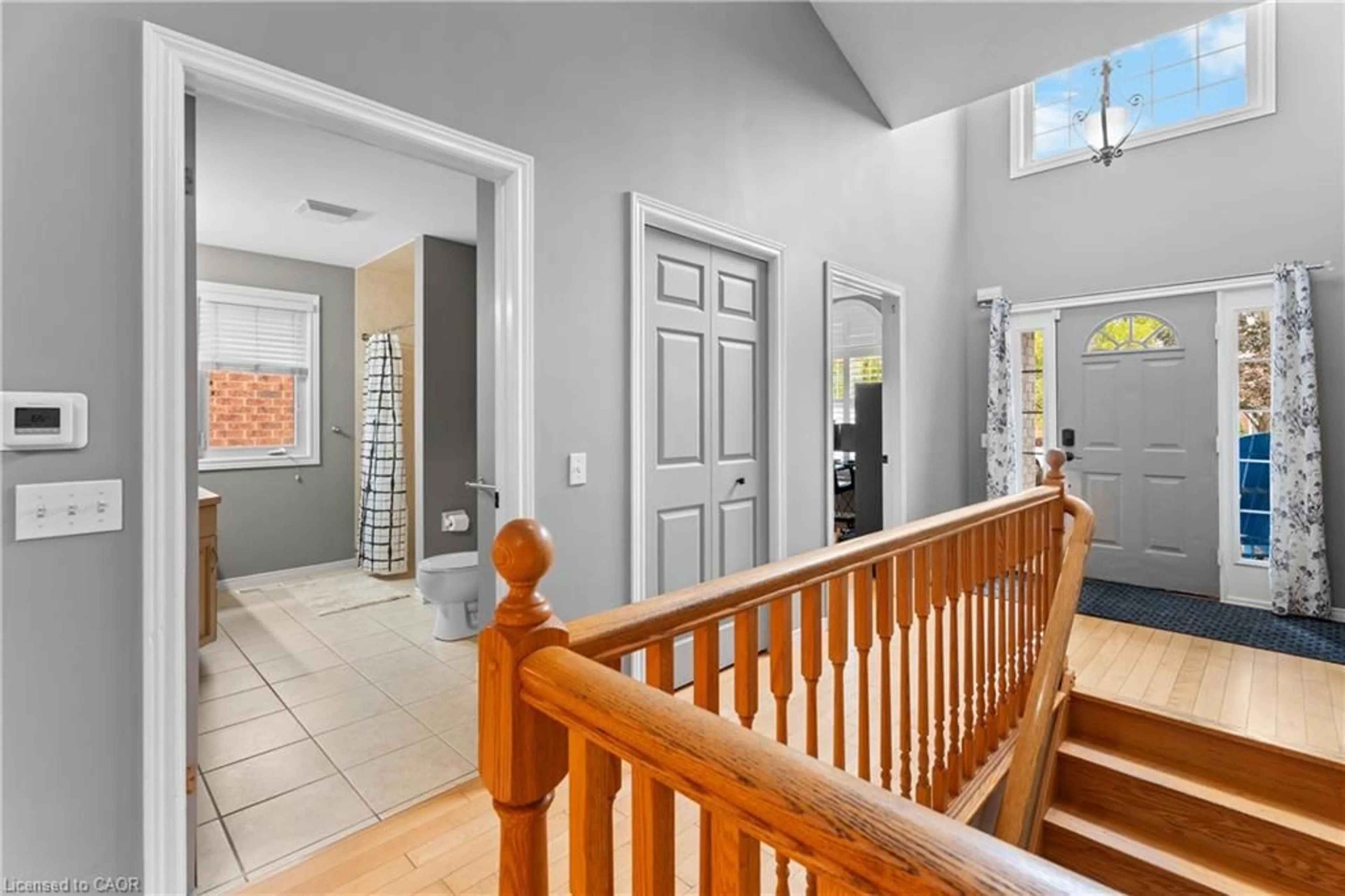 Indoor entryway for 27 Miller St, Guelph Ontario N1L 1P2