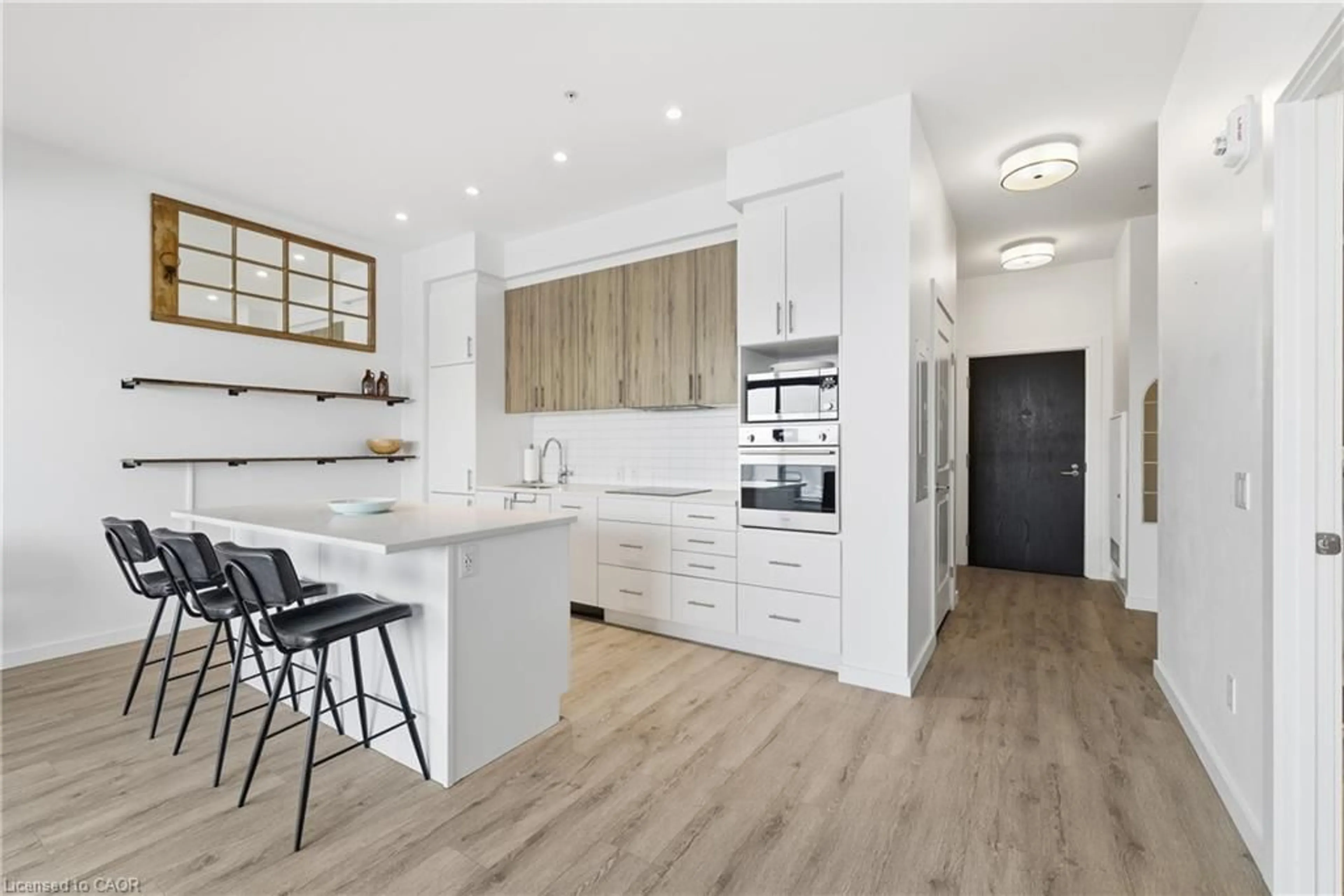 Open concept kitchen, wood/laminate floor for 181 King St #1505, Waterloo Ontario N2J 0E7