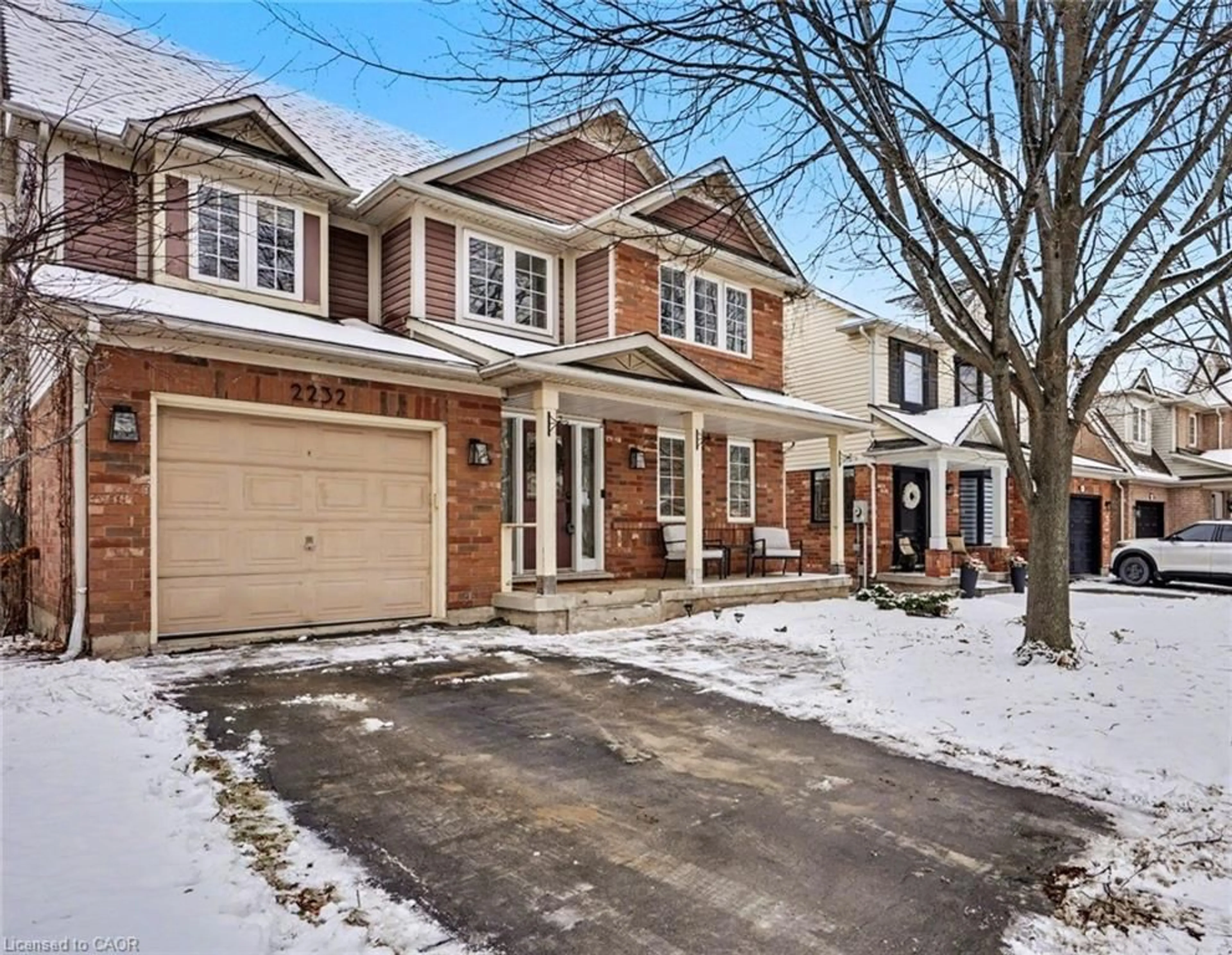 Home with brick exterior material, street for 2232 Casselman Crt, Burlington Ontario L7L 6T7