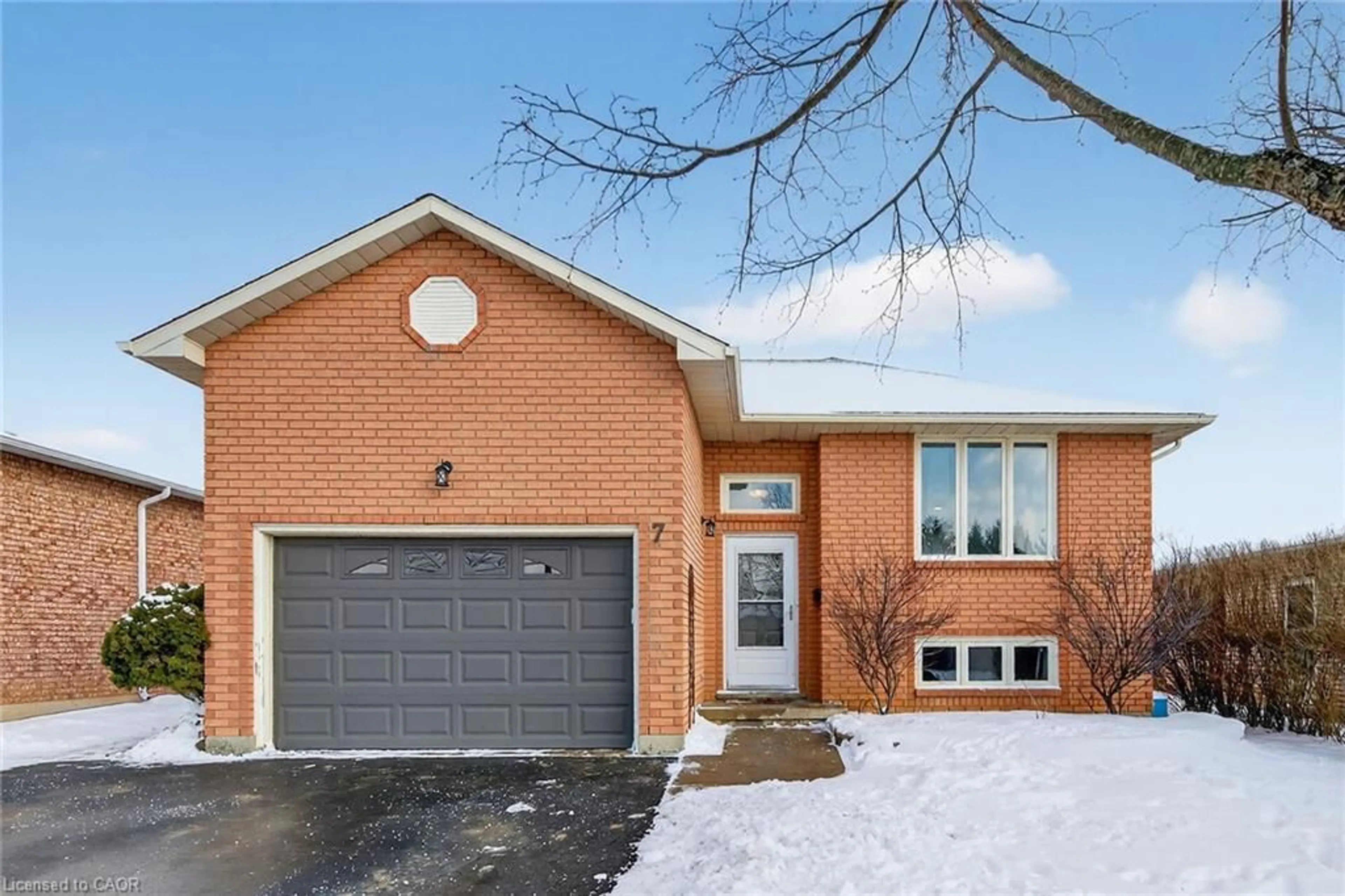 Home with brick exterior material, street for 7 Country Club Rd, Cayuga Ontario N0A 1E0