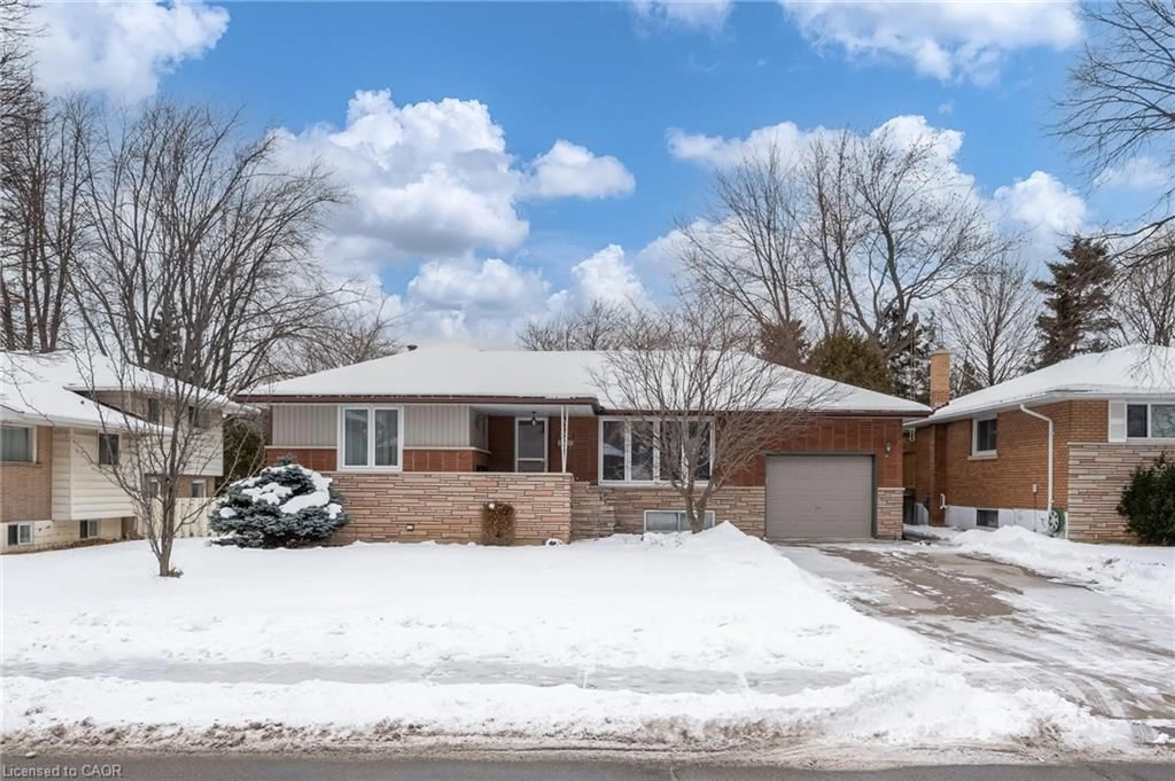 Home with brick exterior material, street for 162 Bendamere Ave, Hamilton Ontario L9C 1N5