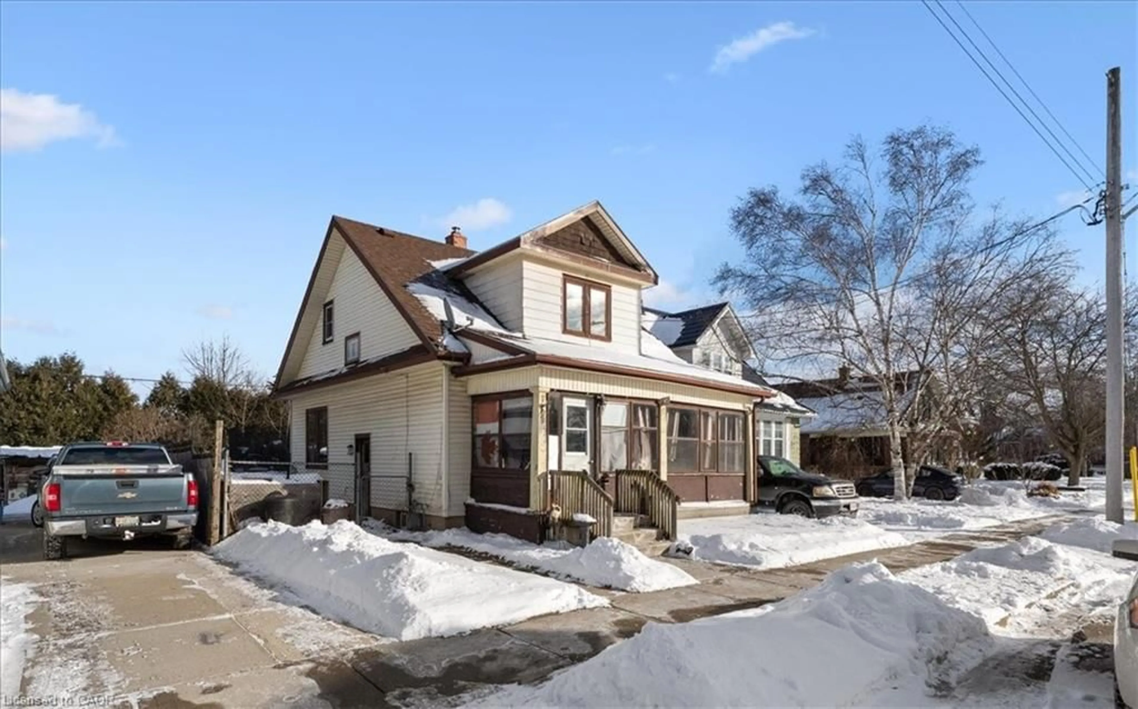 Home with brick exterior material, street for 189 Kent St, Simcoe Ontario N3Y 2Y2