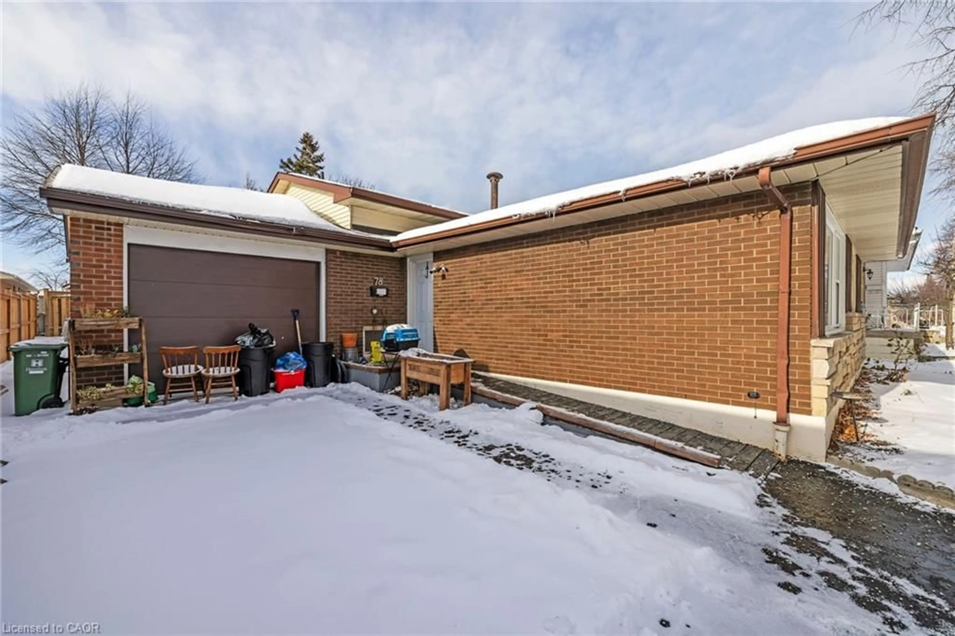 Patio, street for 78 Cromwell Cres, Hamilton Ontario L8G 2G2