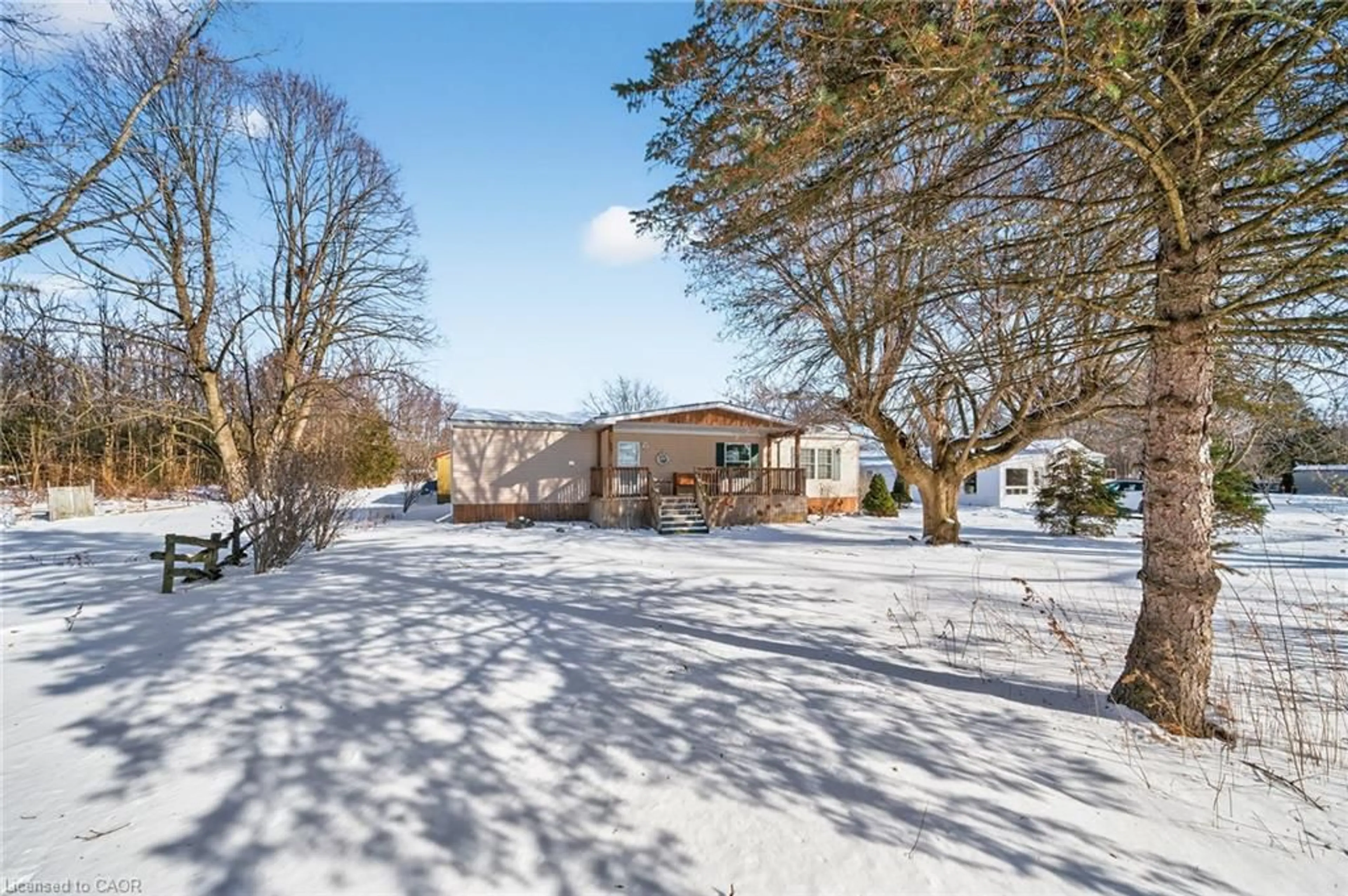 A pic from outside/outdoor area/front of a property/back of a property/a pic from drone, street for 29 Courish Lane, Cayuga Ontario N0A 1E0