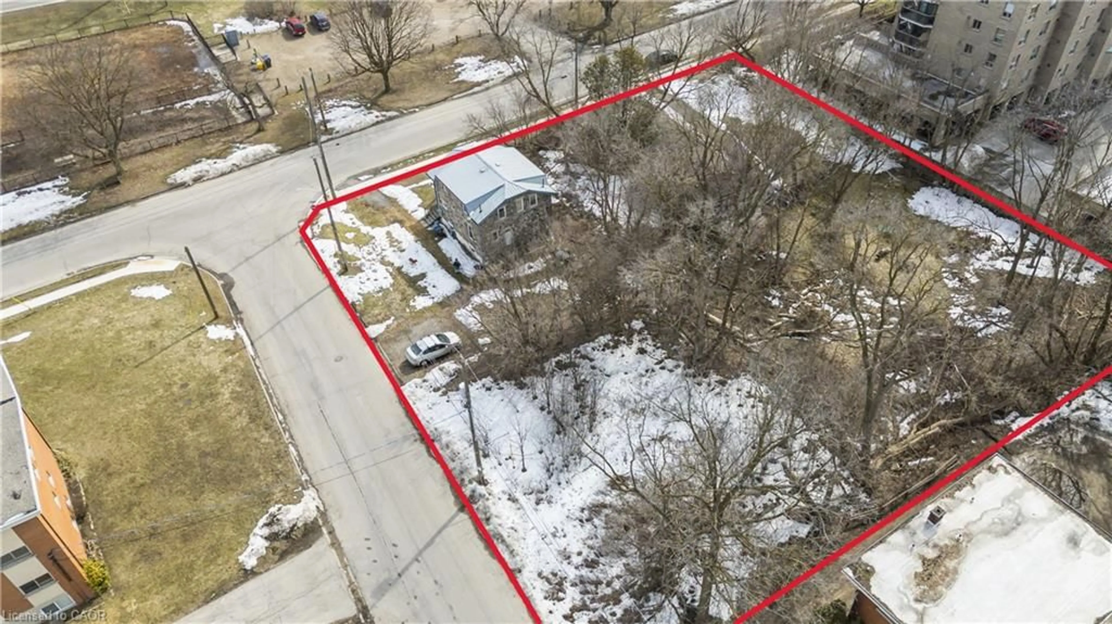 A pic from outside/outdoor area/front of a property/back of a property/a pic from drone, street for 261-267 Bristol St, Guelph Ontario N1H 3M5