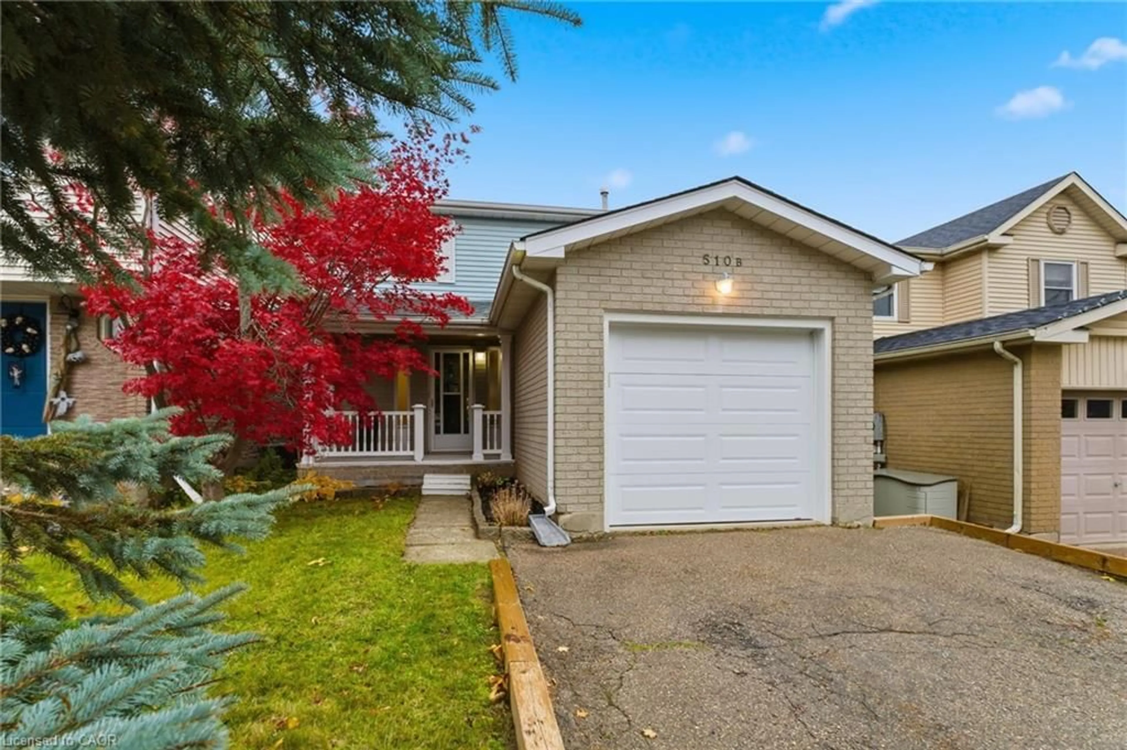 Home with vinyl exterior material, street for 510B Rosemeadow Cres, Waterloo Ontario N2T 2A5