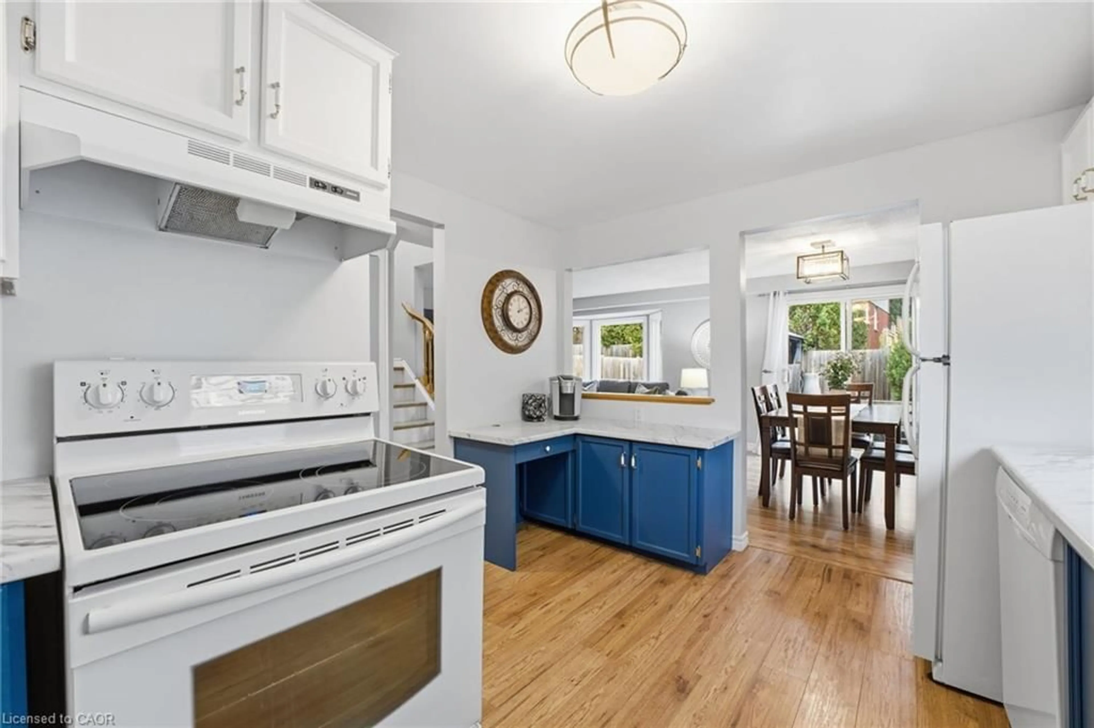 Open concept kitchen, unknown for 510B Rosemeadow Cres, Waterloo Ontario N2T 2A5