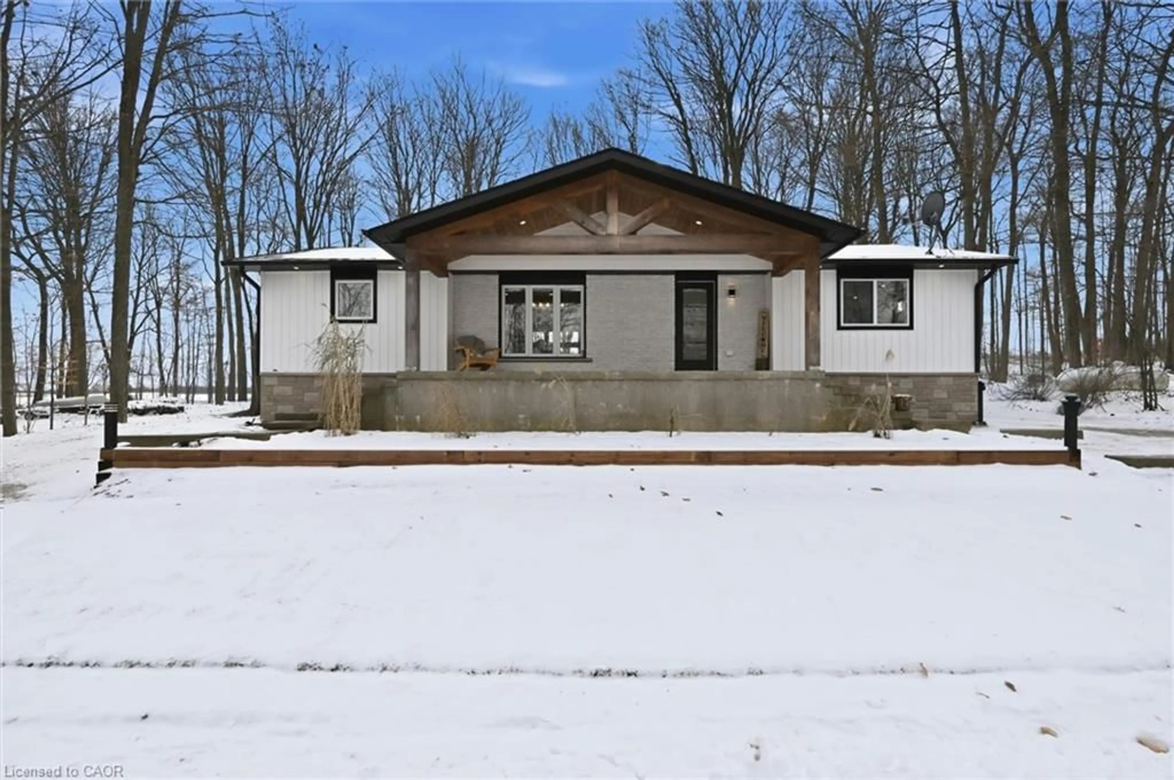 Unknown for 220 5th Line, Caledonia Ontario N3W 2A5