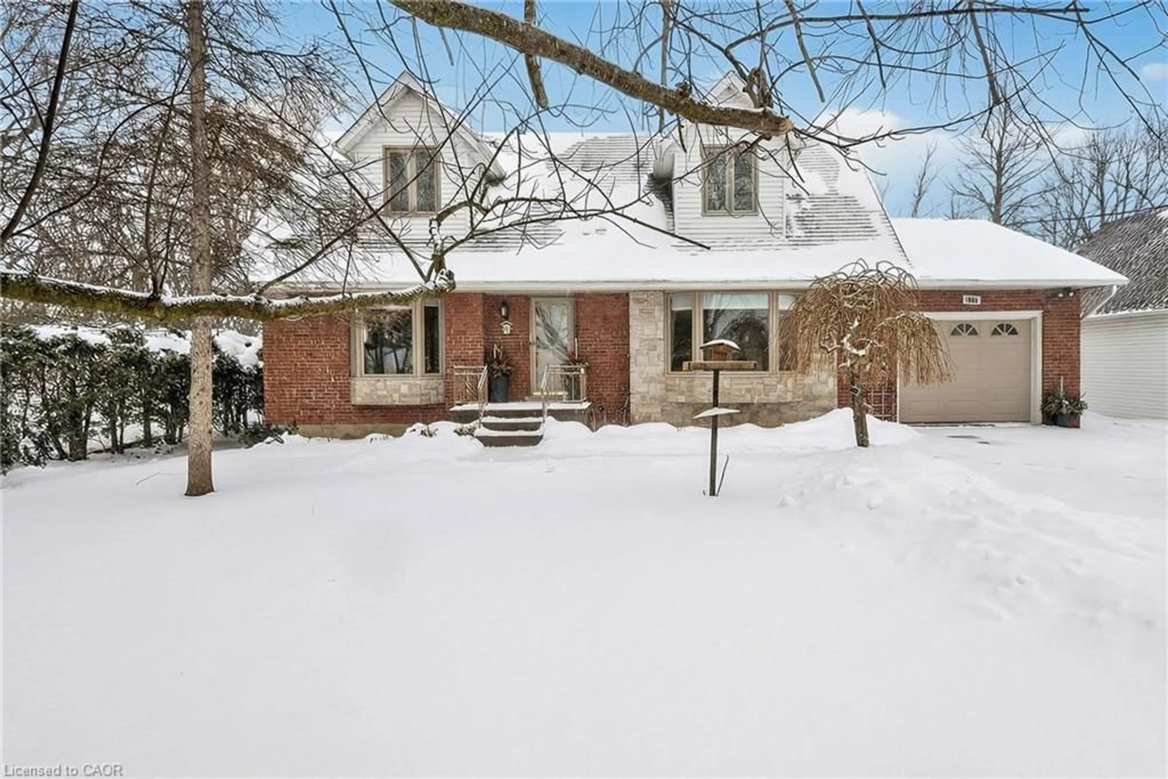 A pic from outside/outdoor area/front of a property/back of a property/a pic from drone, street for 3076 Grassie Rd, Grassie Ontario L0R 1M0