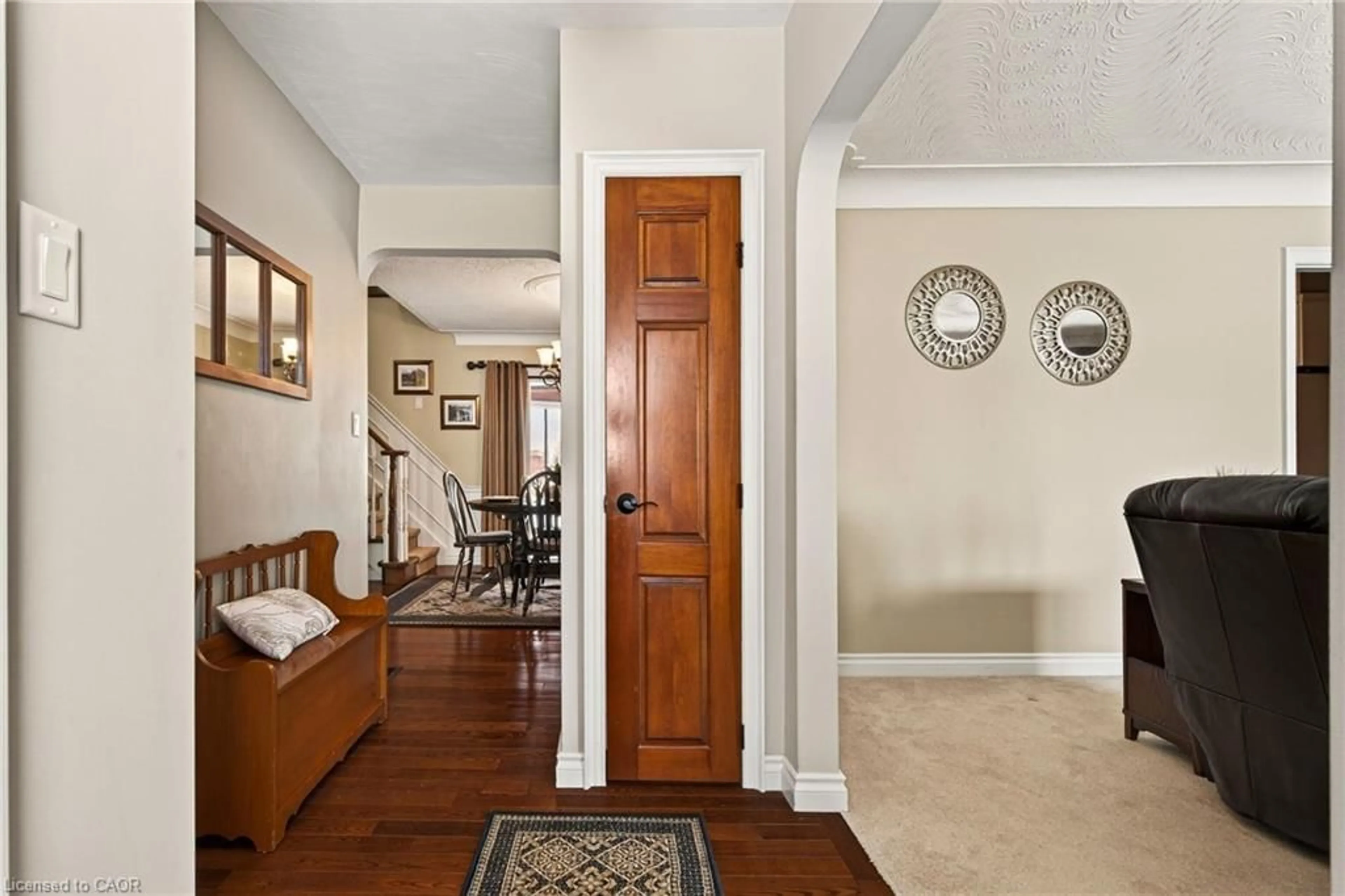 Indoor entryway for 3076 Grassie Rd, Grassie Ontario L0R 1M0