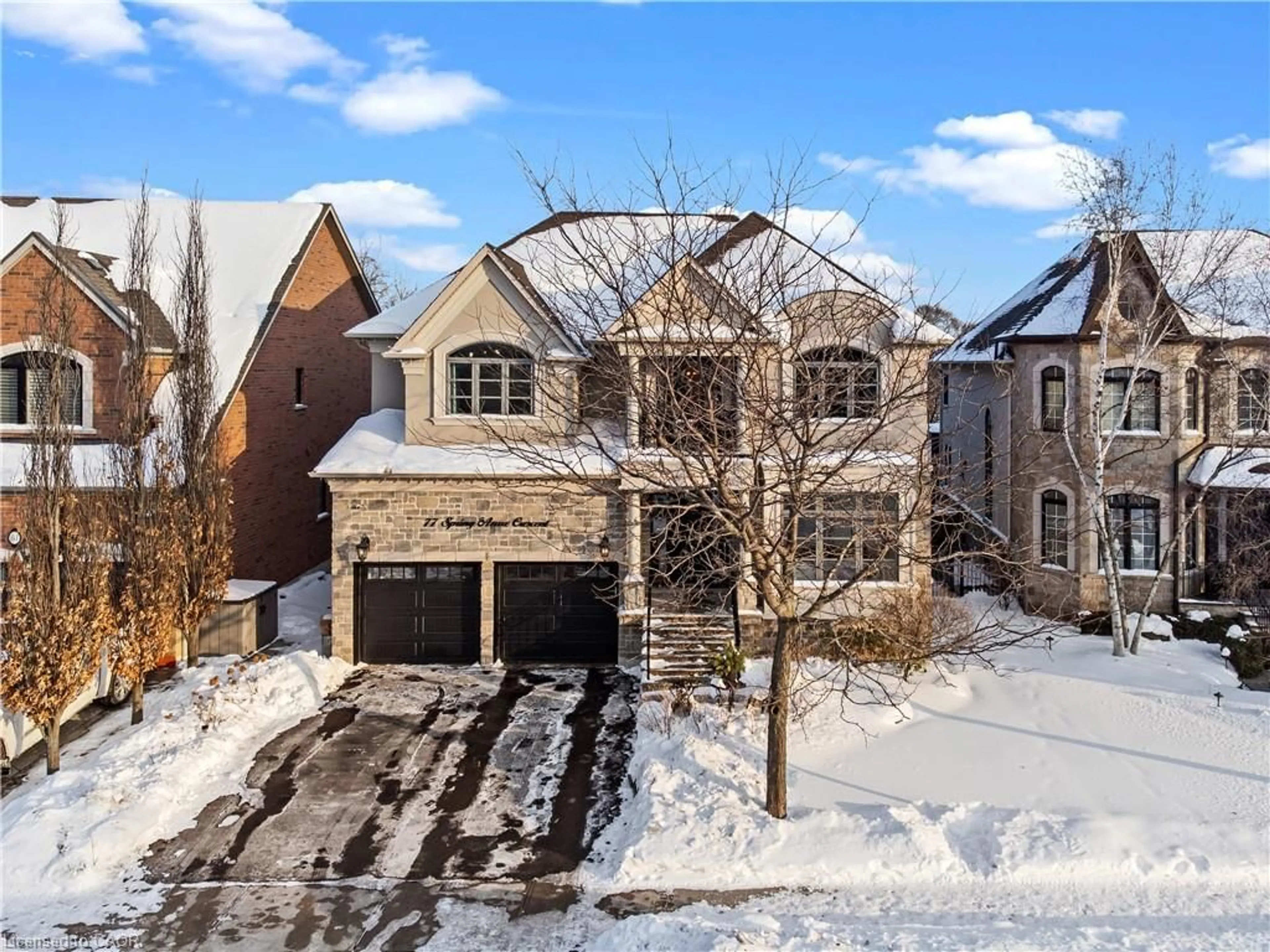 A pic from outside/outdoor area/front of a property/back of a property/a pic from drone, street for 77 Spring Azure Cres, Oakville Ontario L6L 6V8