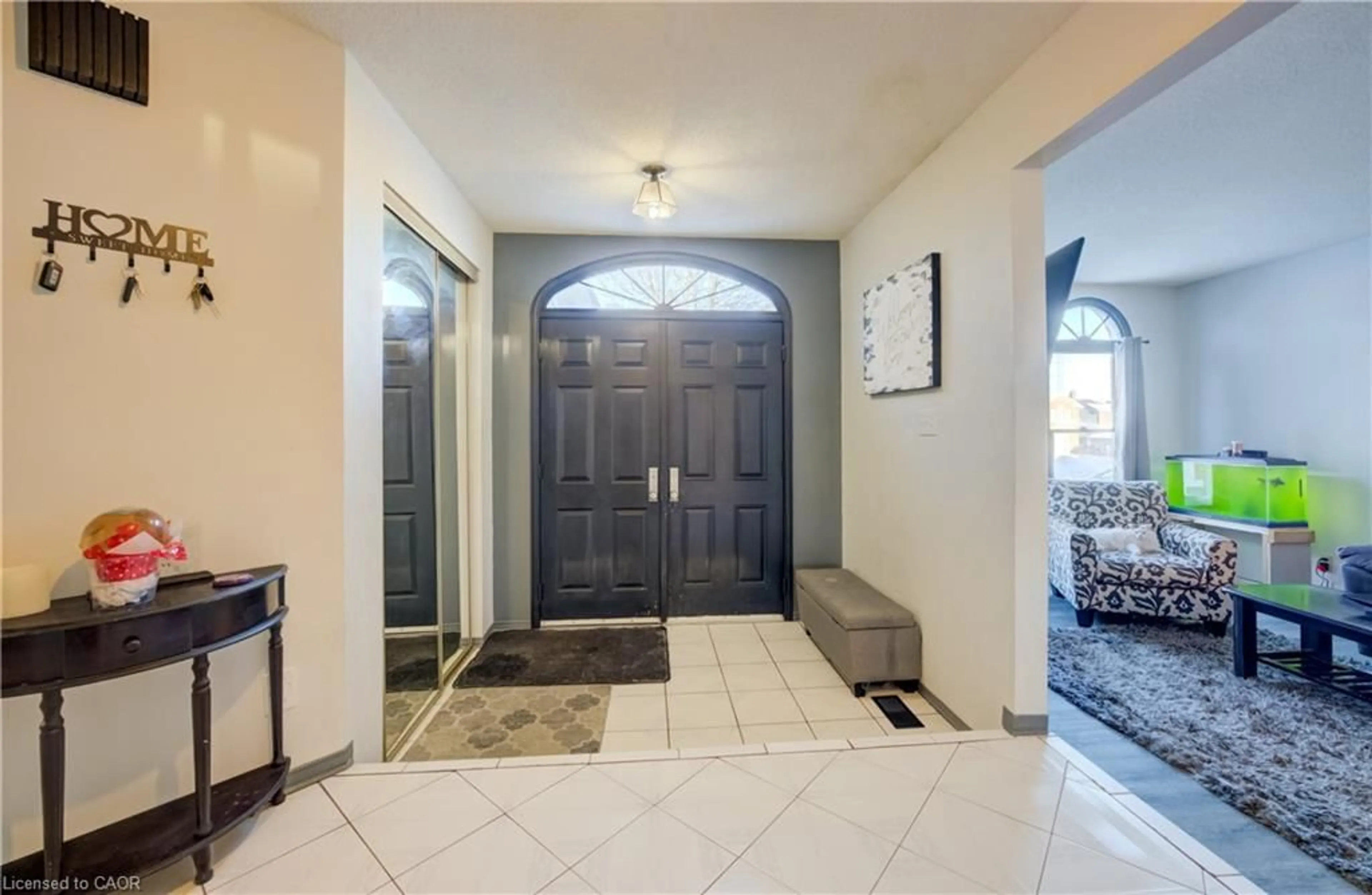 Indoor foyer for 24 Old Maple Lane, Kitchener Ontario N2N 2K4