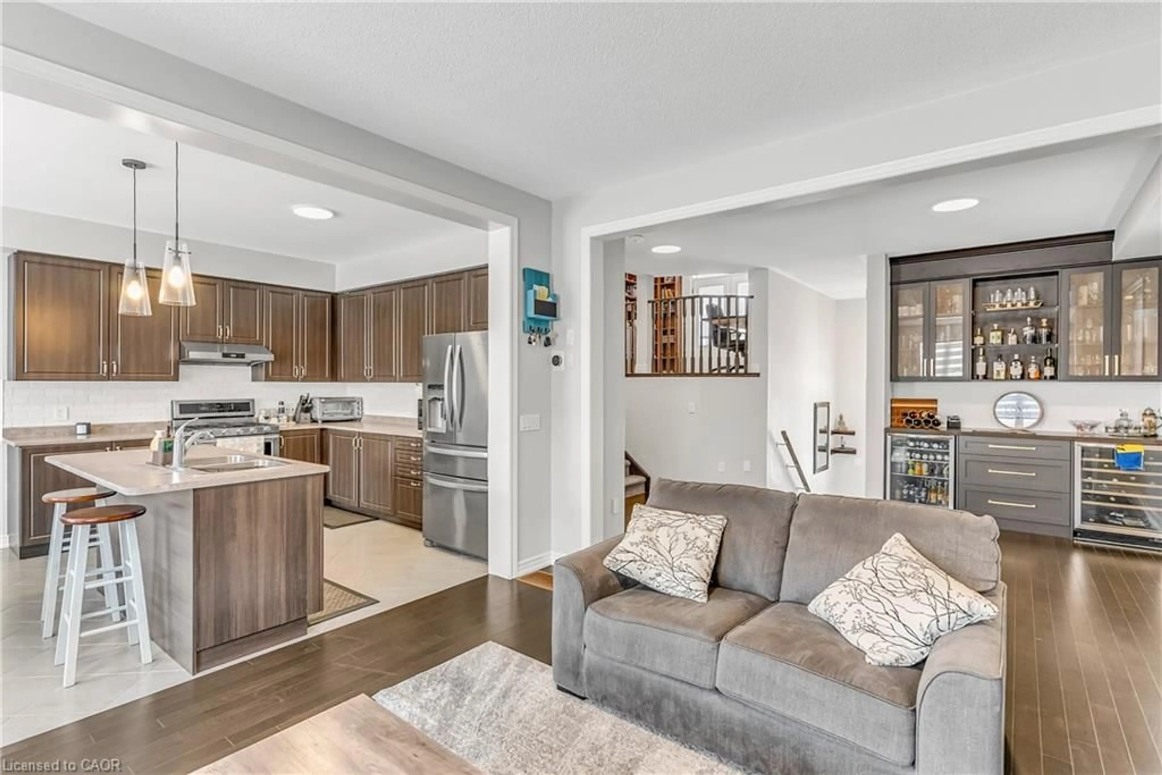 Open concept kitchen, unknown for 46 Mcfarlane Cres, Fergus Ontario N1M 0G3