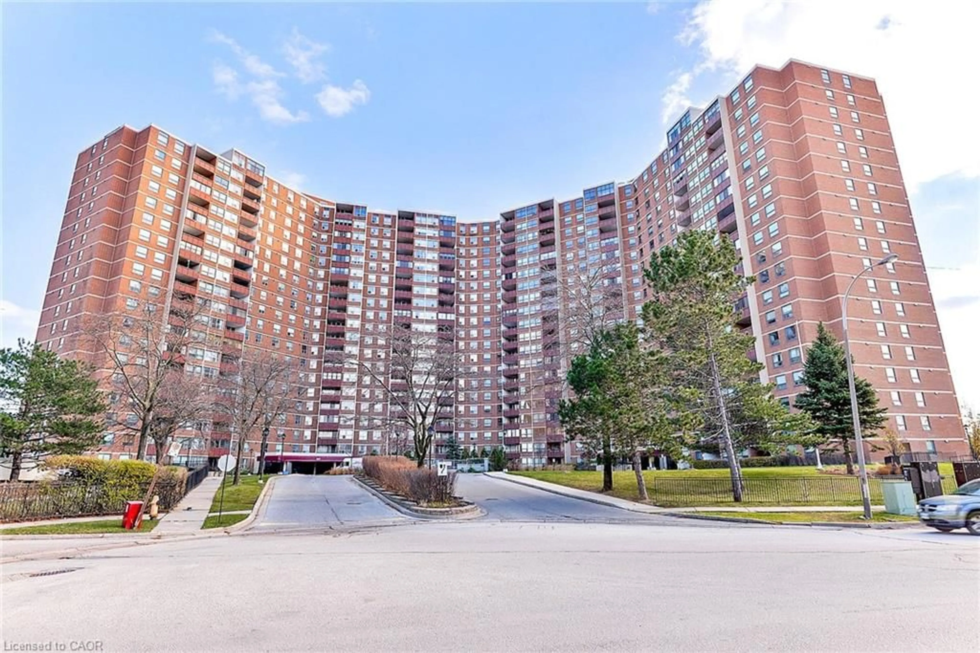 Patio, street for 625 The West Mall #1501, Toronto Ontario M9C 4W9