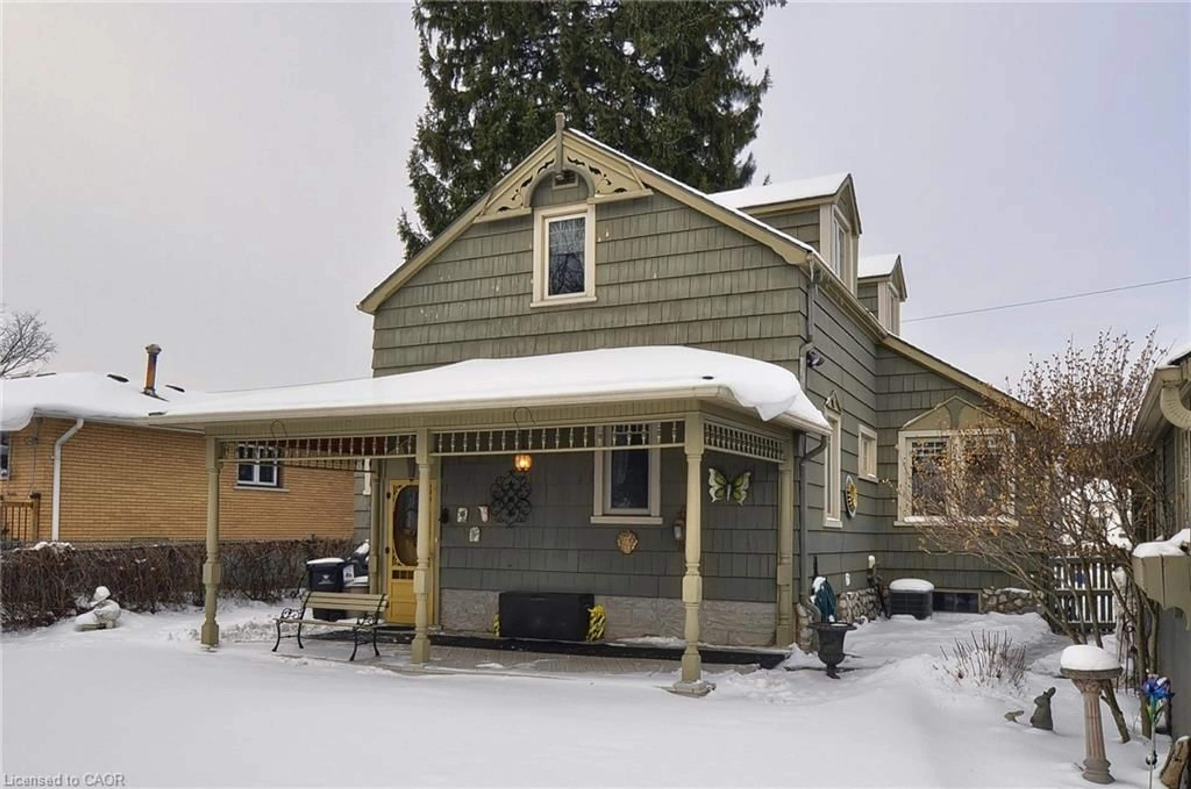 Unknown for 628 Garden St, Cambridge Ontario N3H 4E5