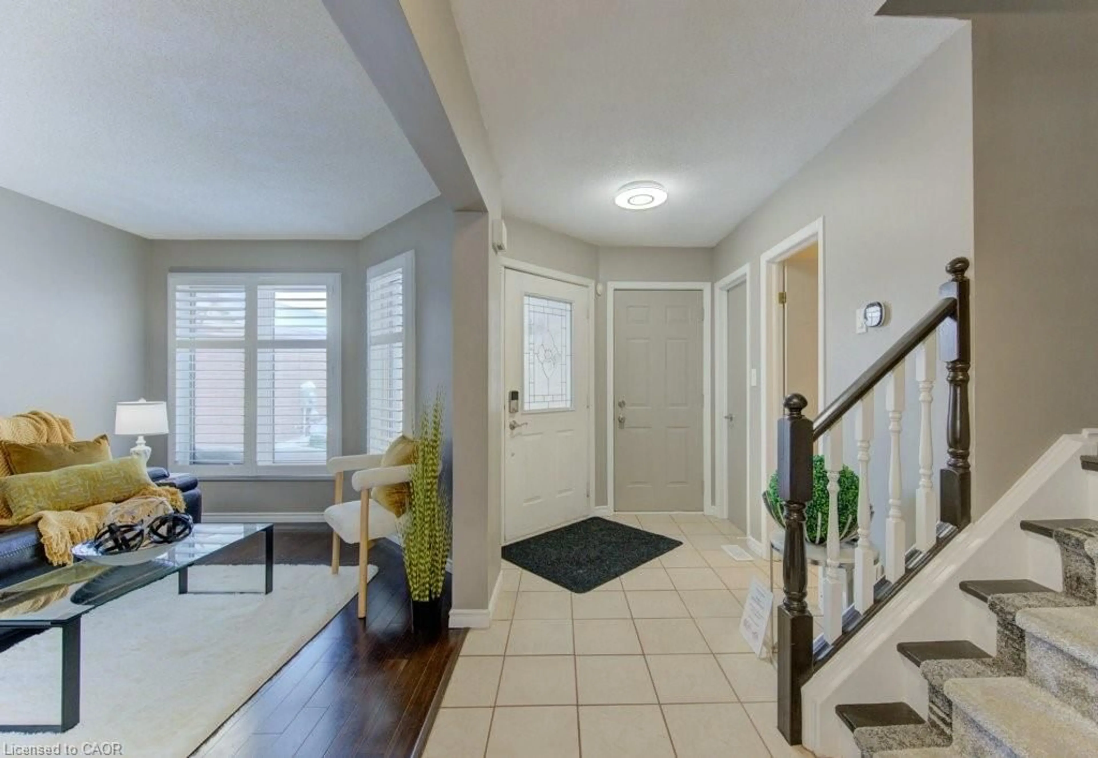 Indoor entryway for 23 Michelle Crt, Kitchener Ontario N2N 3K8
