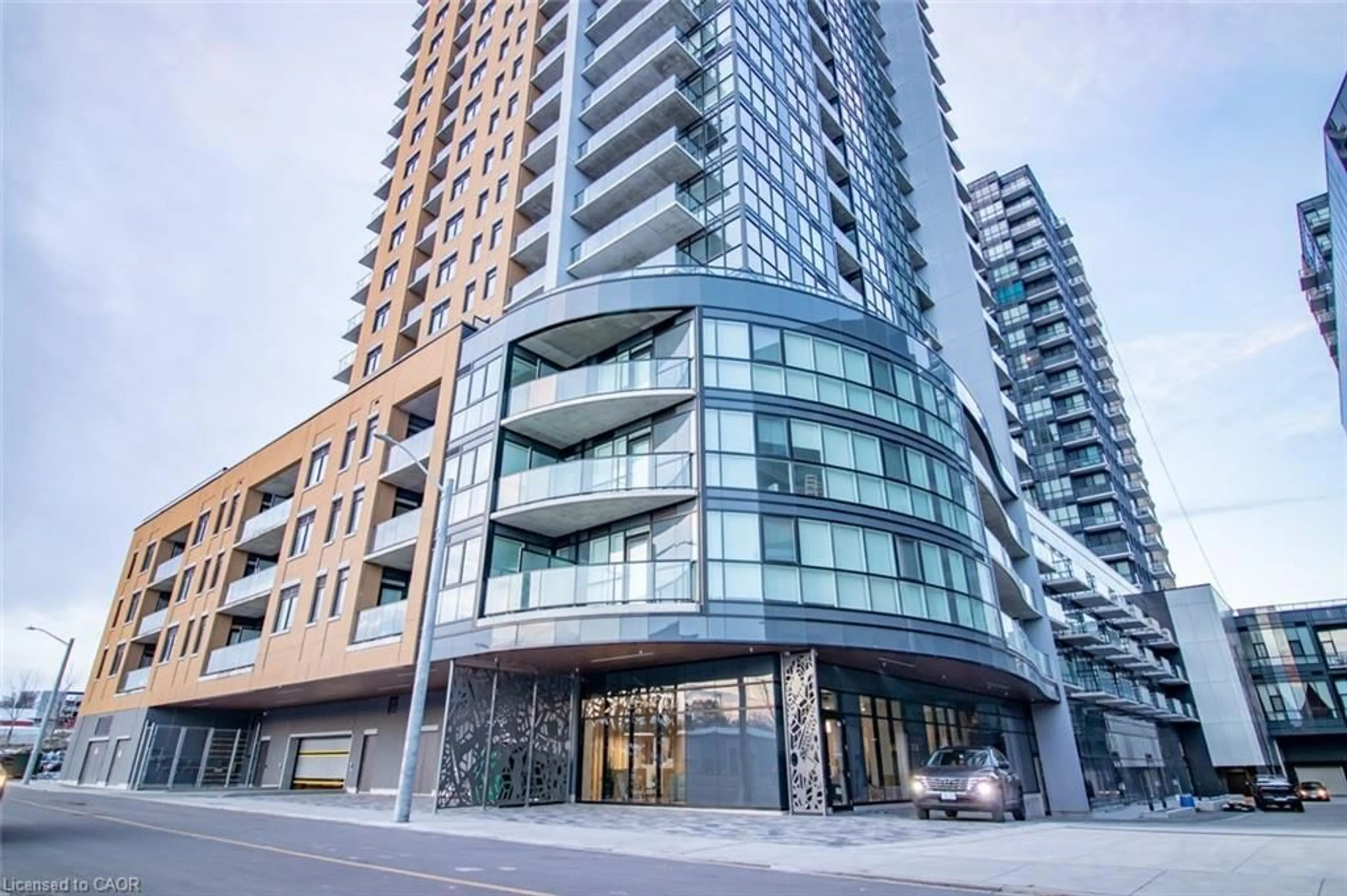 Indoor foyer for 108 Garment St #1209, Kitchener Ontario N2G 0E2