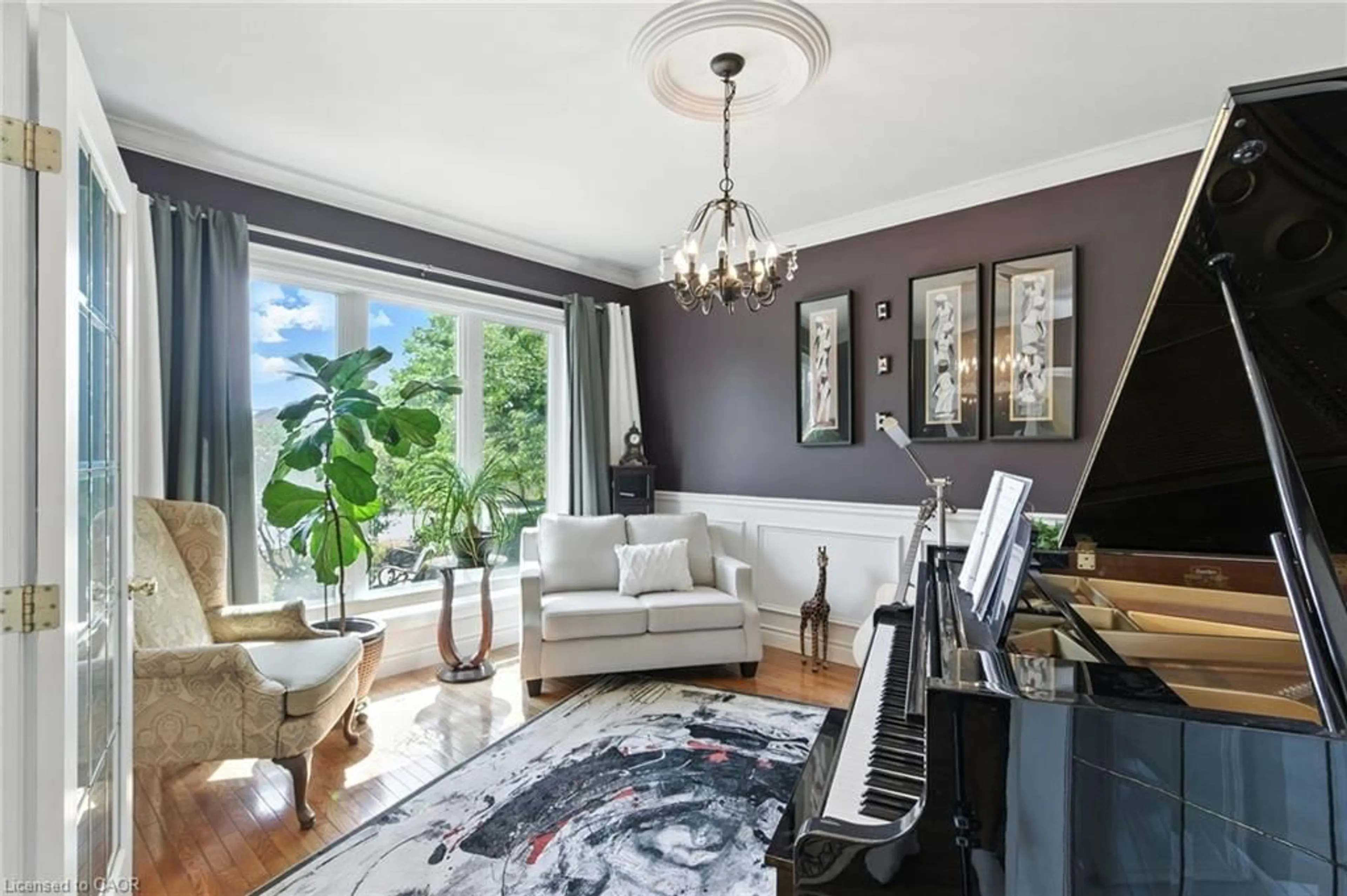 Living room with furniture, unknown for 10 Featherstone Ave, Selkirk Ontario N0A 1P0