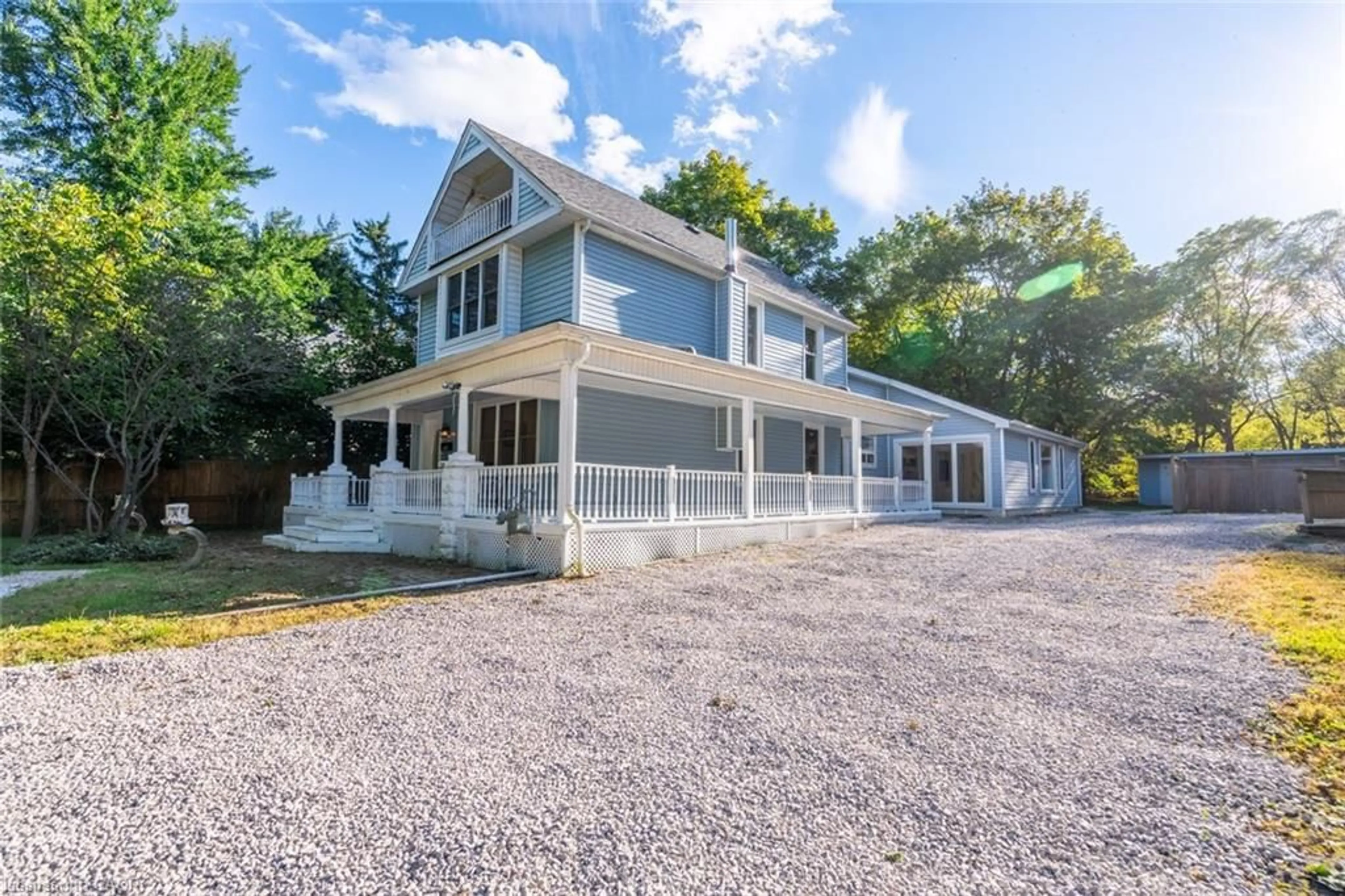 Home with vinyl exterior material, unknown for 69 Highway 8, Flamborough Ontario L9H 4V1