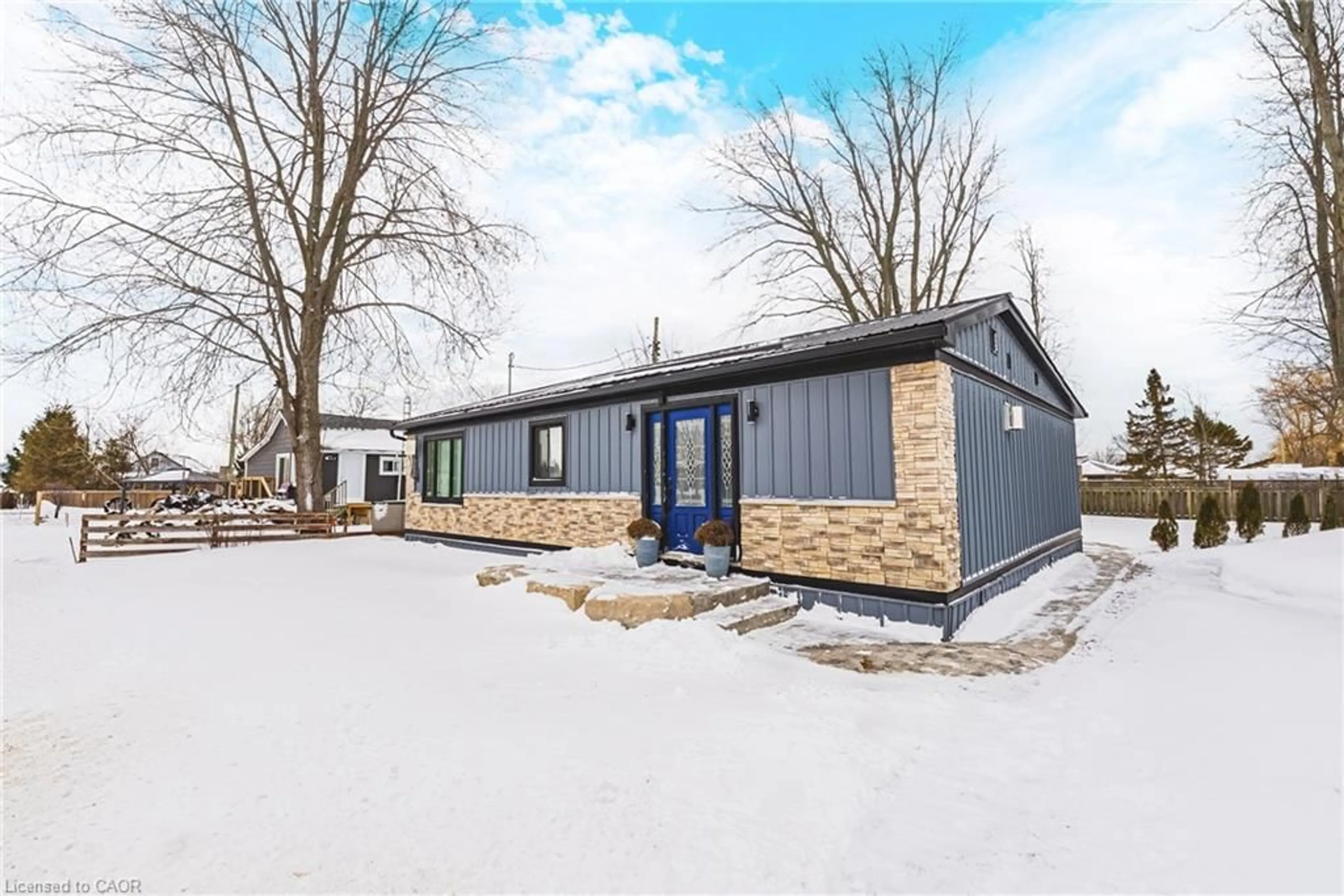 Unknown for 816 South Coast Dr, Nanticoke Ontario N0A 1P0