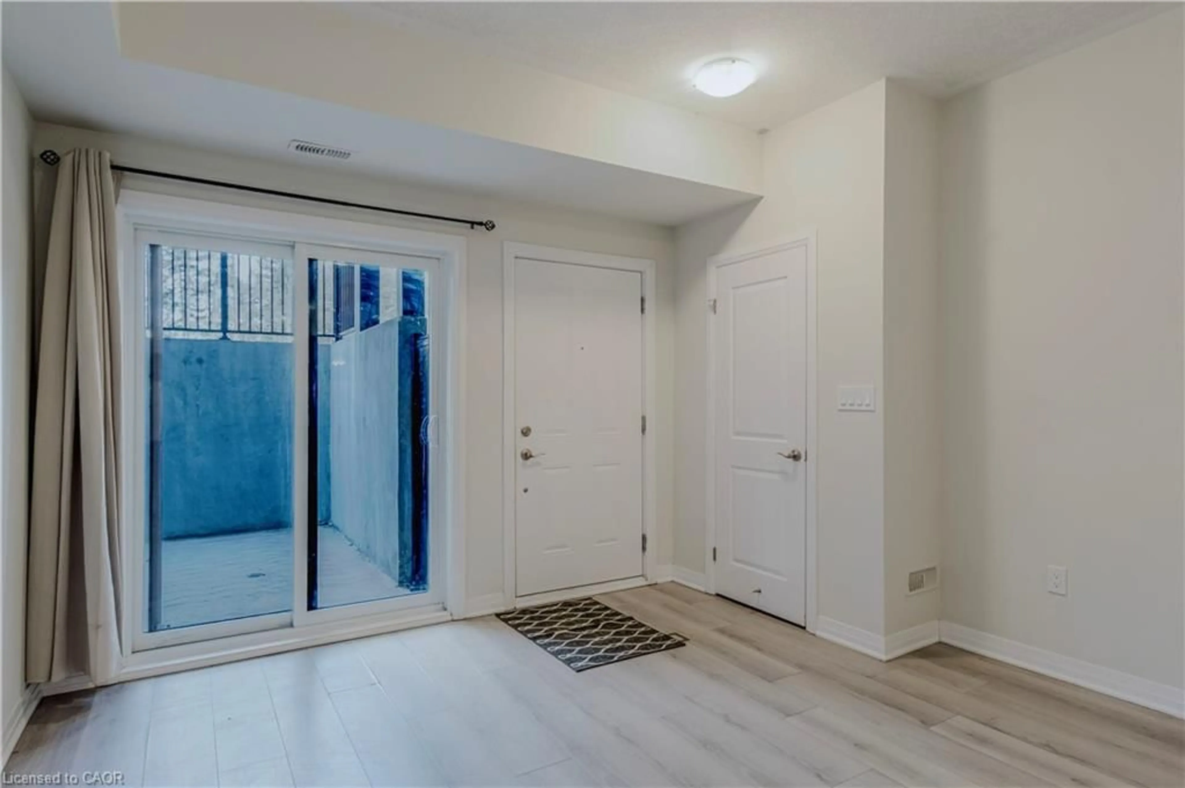 Indoor entryway for 25 Isherwood Ave #G105, Cambridge Ontario N1R 0E2