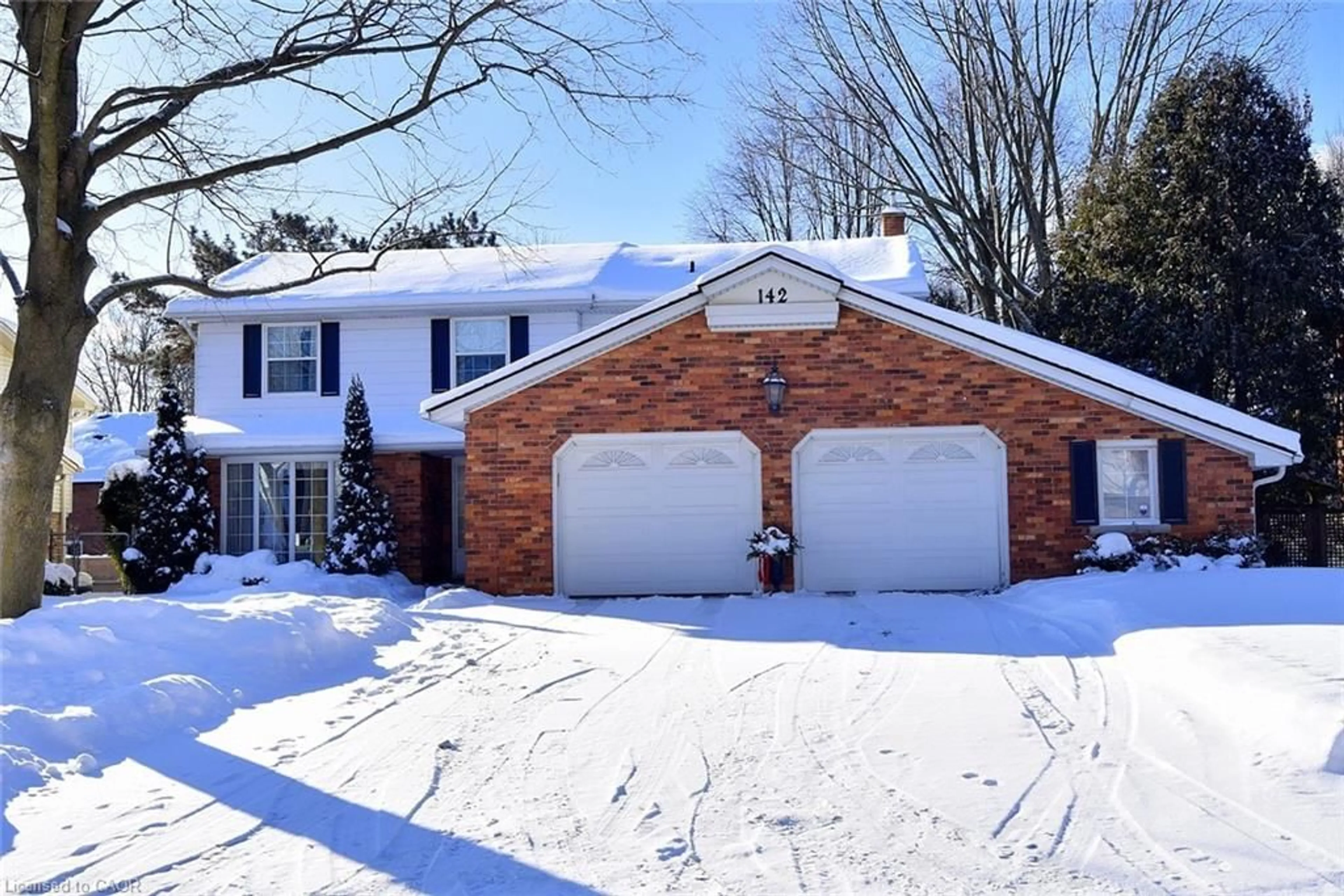 Home with brick exterior material, street for 142 Marigold Crt, Ancaster Ontario L9G 3M3