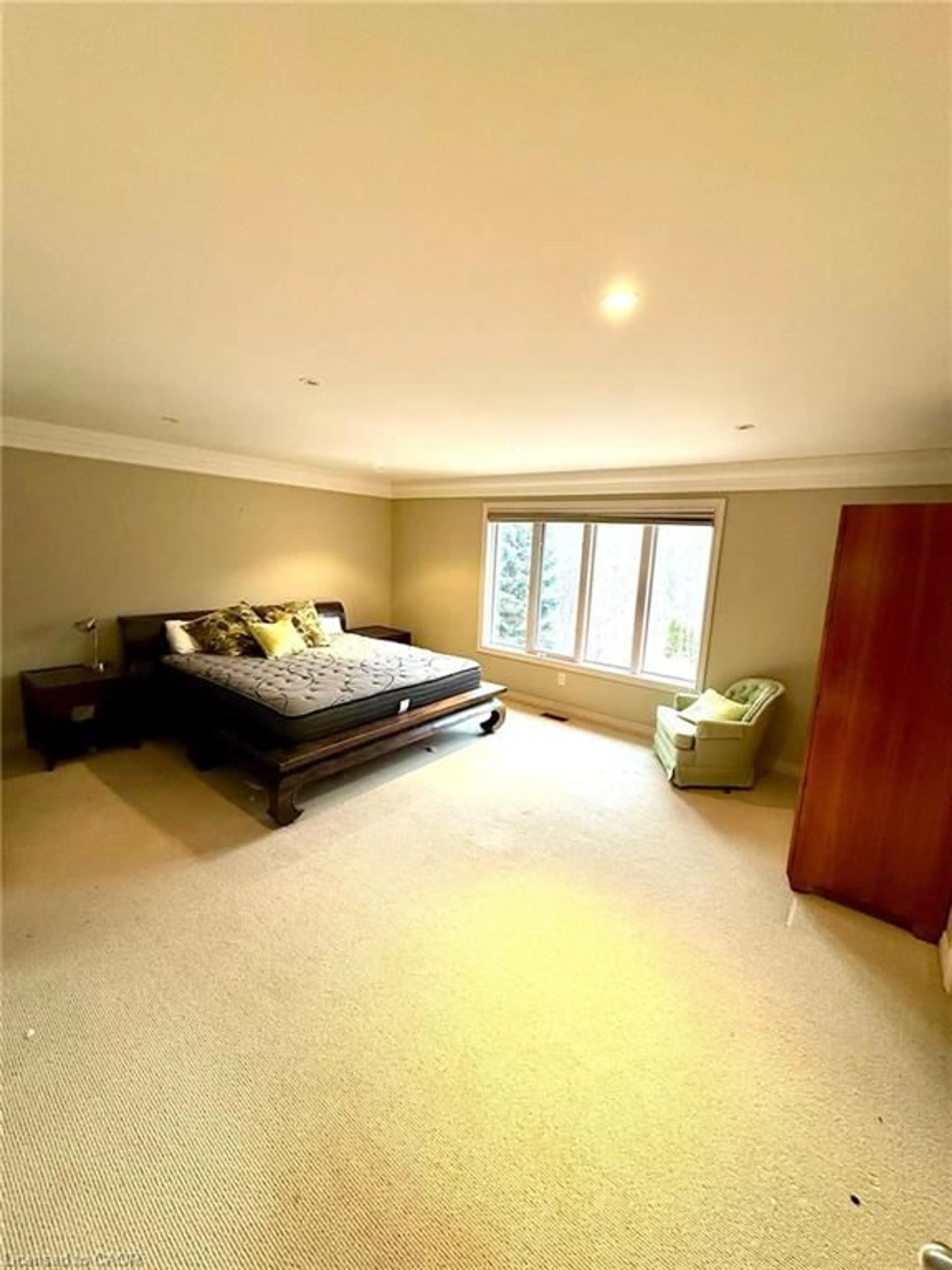 A pic of a room for 1094 Westhaven Dr, Burlington Ontario L7P 5B5