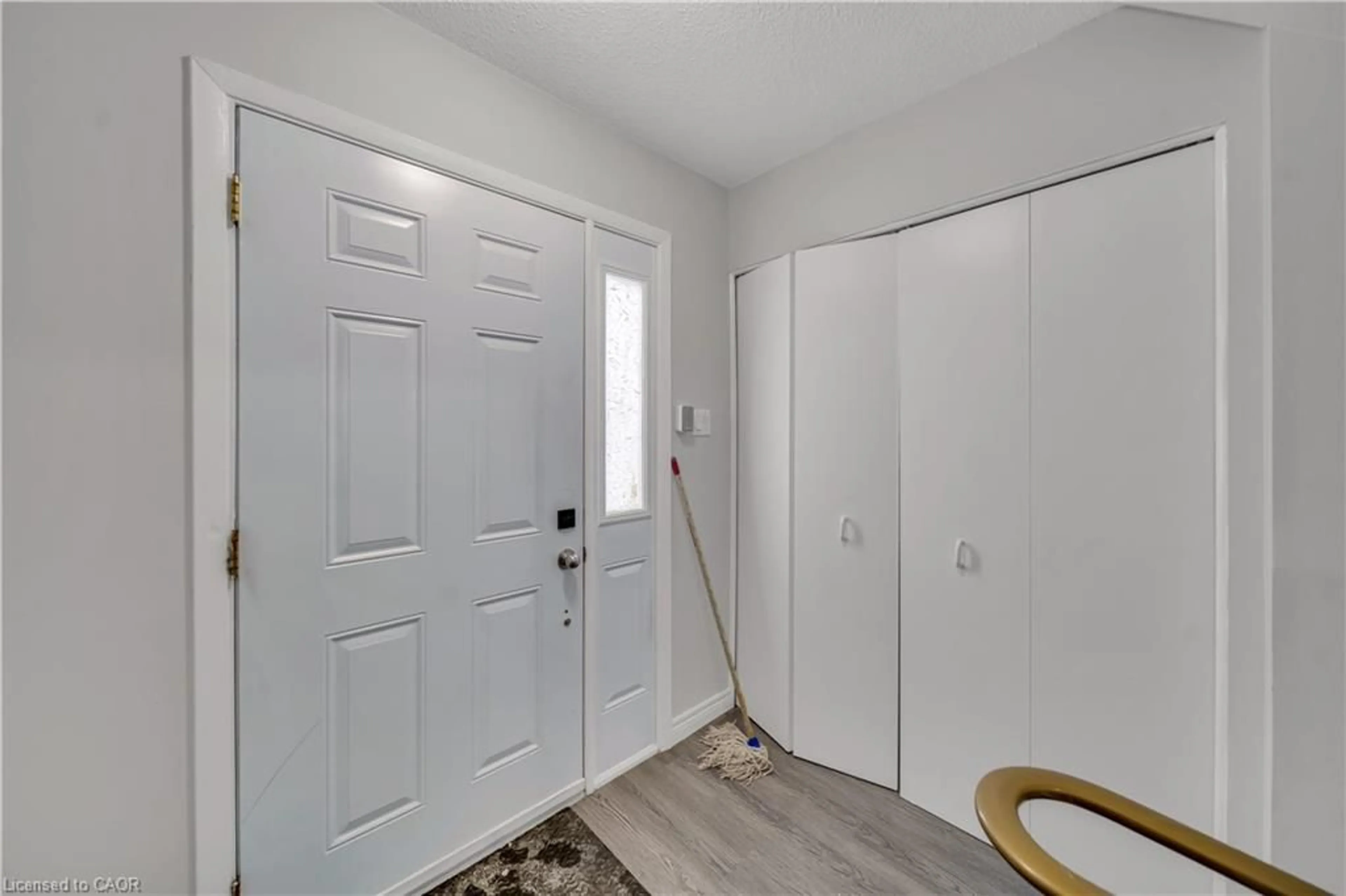 Indoor entryway for 417 Keats Way #4, Waterloo Ontario N2L 5S7