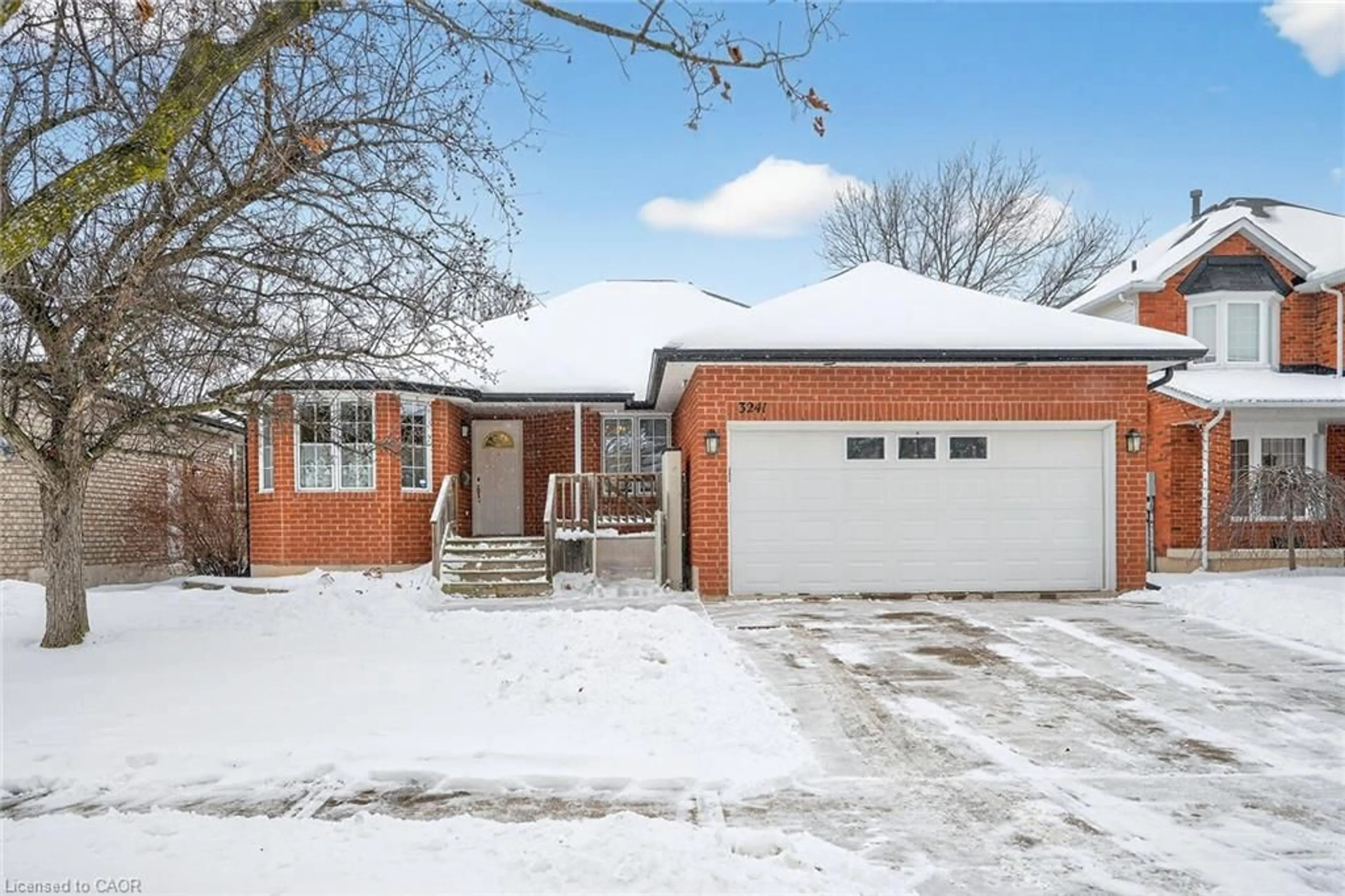 Home with brick exterior material, street for 3241 Kathleen Dr, Burlington Ontario L7M 3Y5