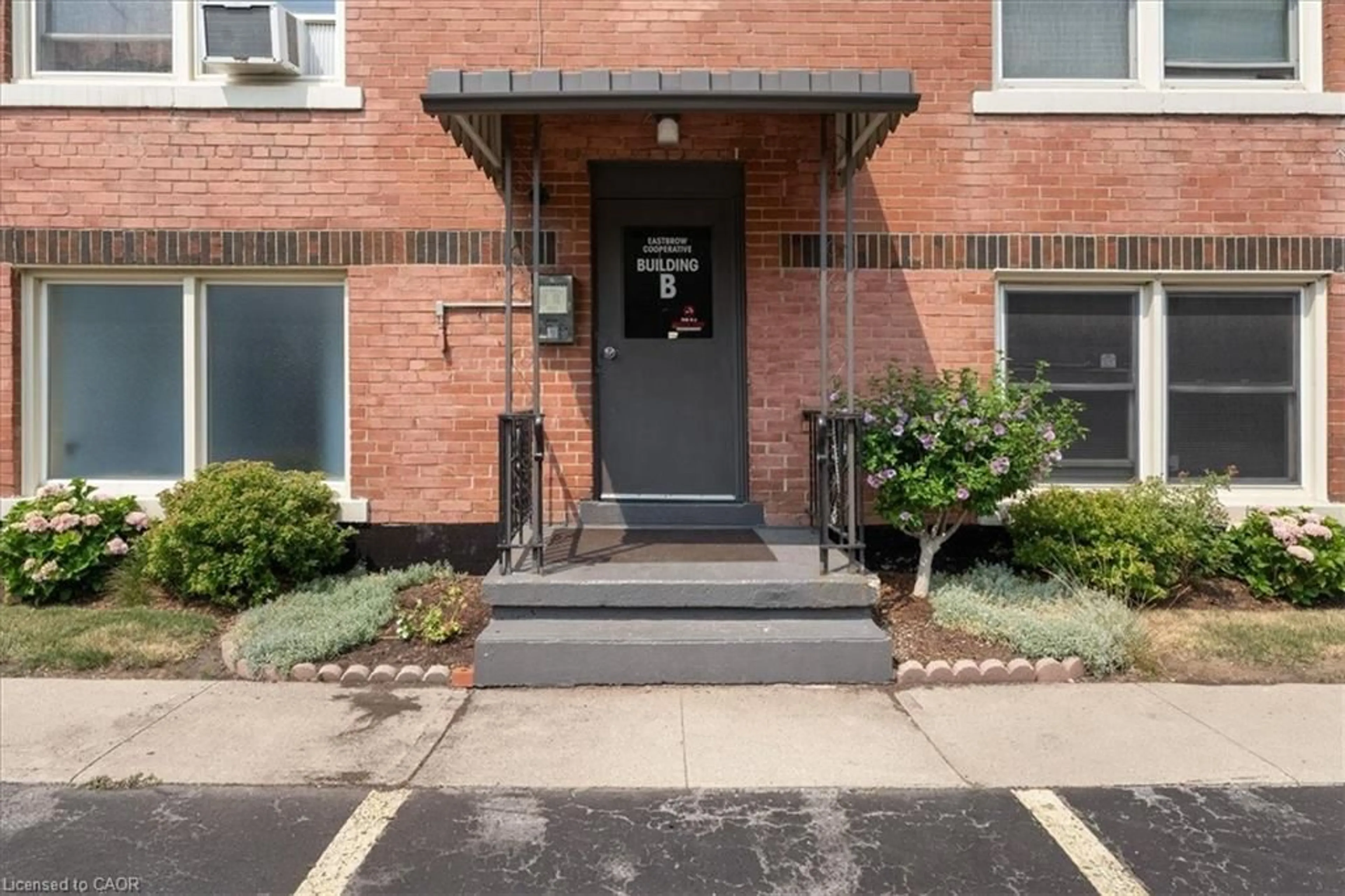 Unknown for 5 East 36th St #412B, Hamilton Ontario L8V 3Y6