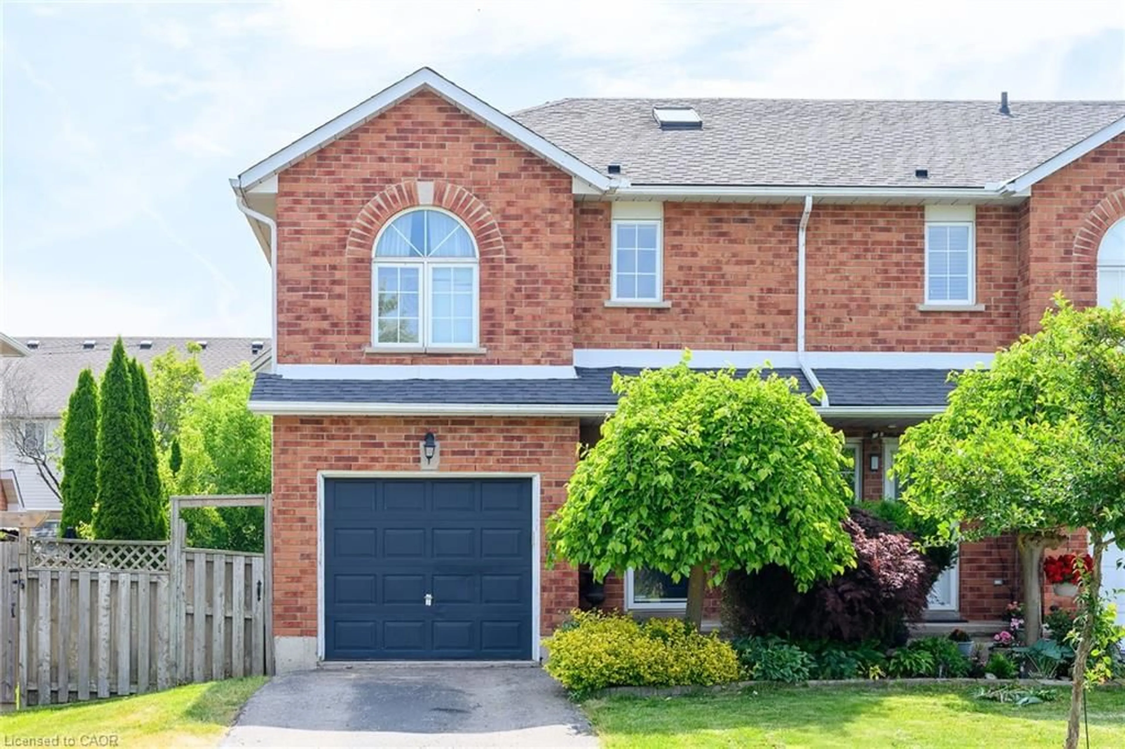 Home with brick exterior material, street for 67 Pinewoods Dr, Stoney Creek Ontario L8J 2T6