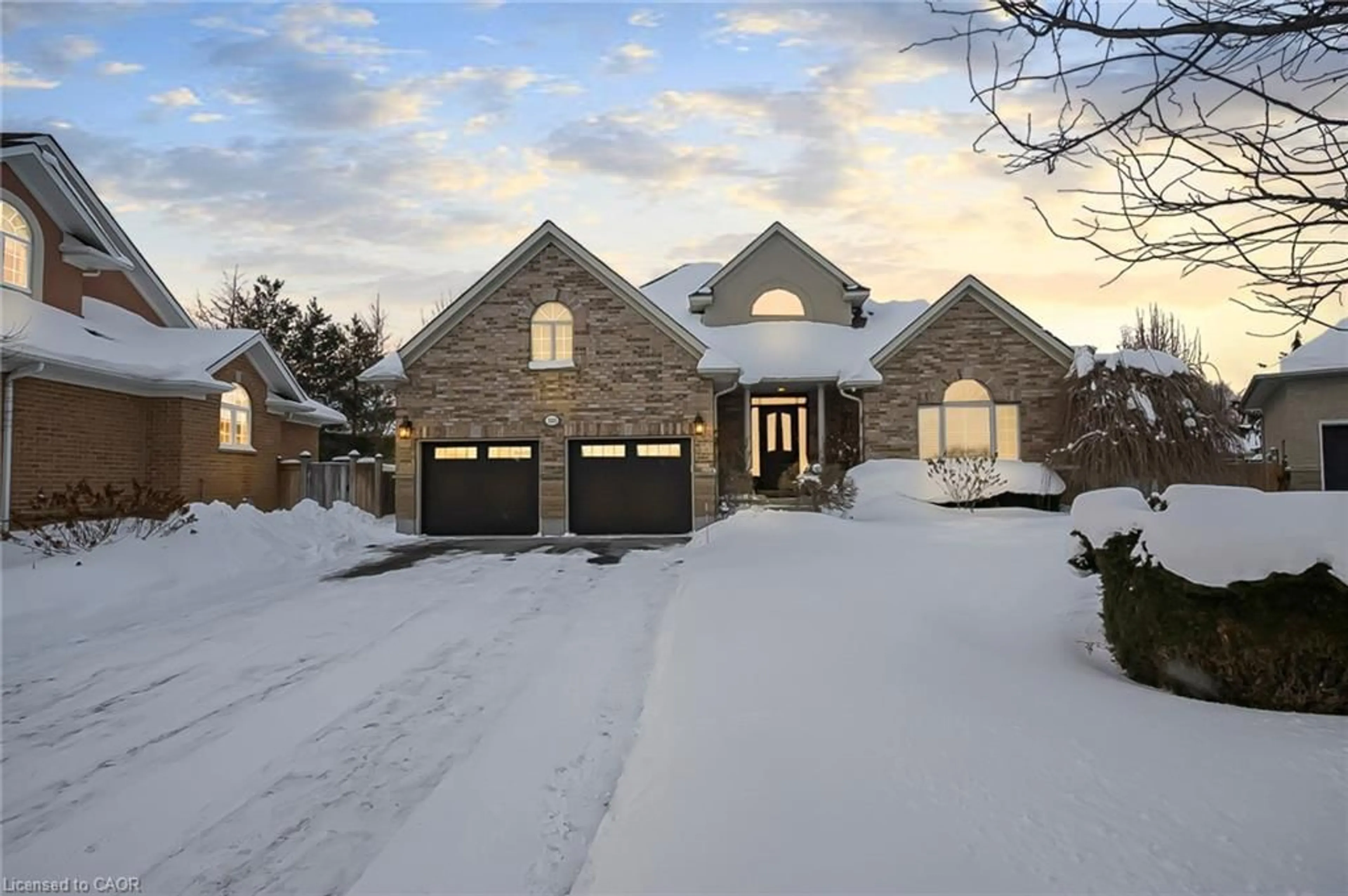 Home with brick exterior material, street for 333 Milla Crt, Waterloo Ontario N2L 6N4