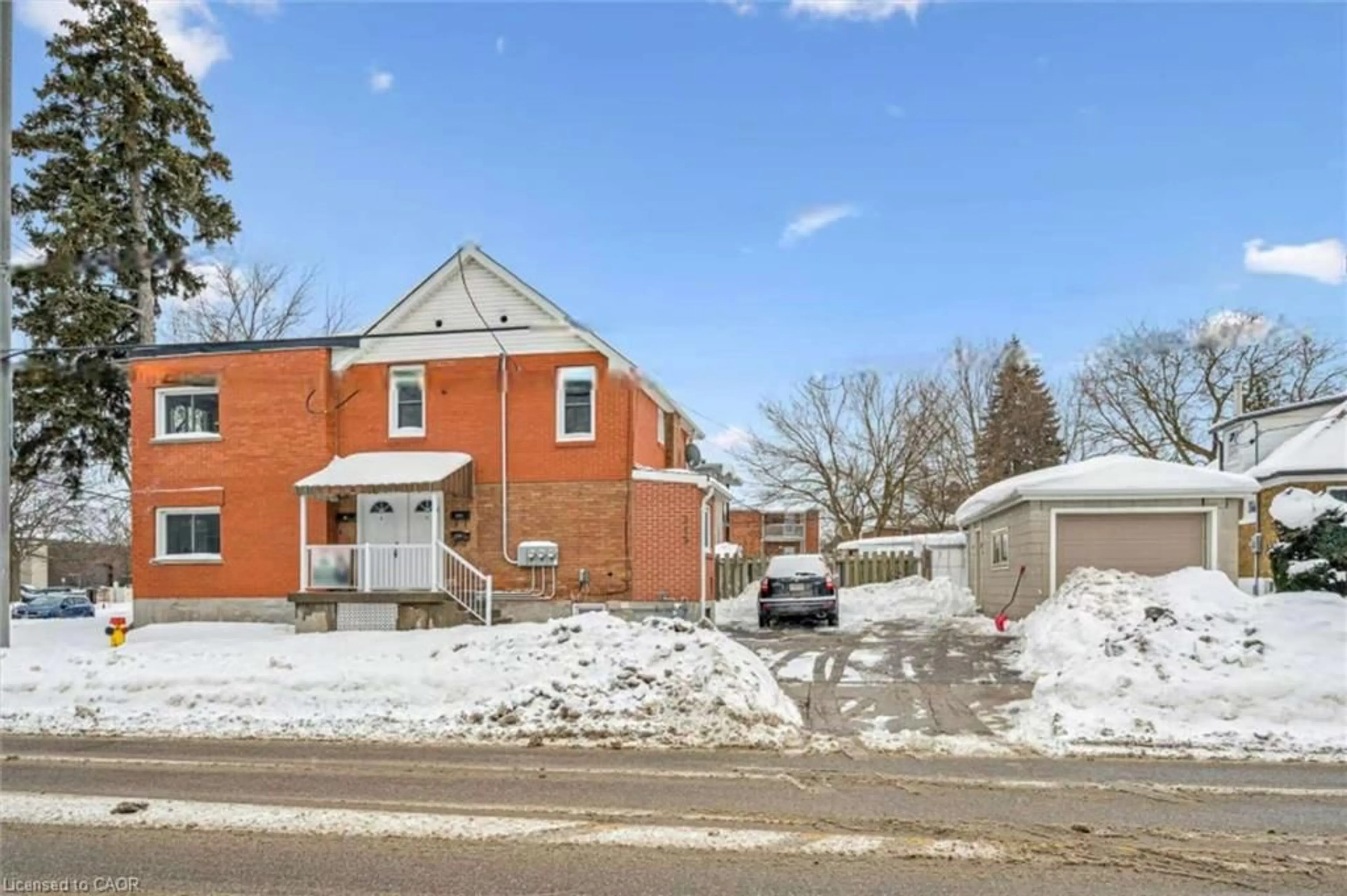 Unknown for 319 Victoria St, Kitchener Ontario N2M 3A4