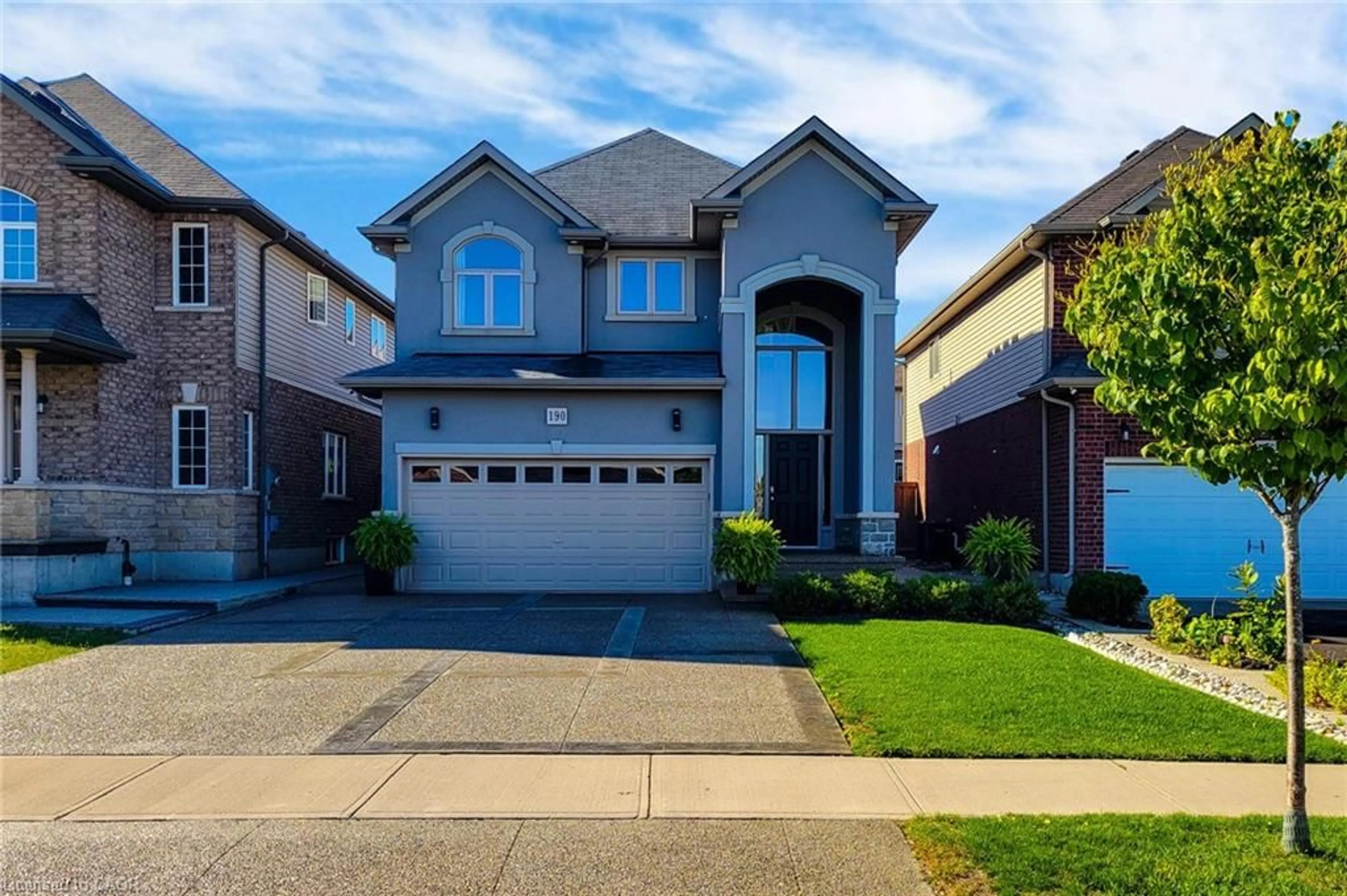 Home with brick exterior material, street for 190 Bellagio Ave, Stoney Creek Ontario L0R 1P0