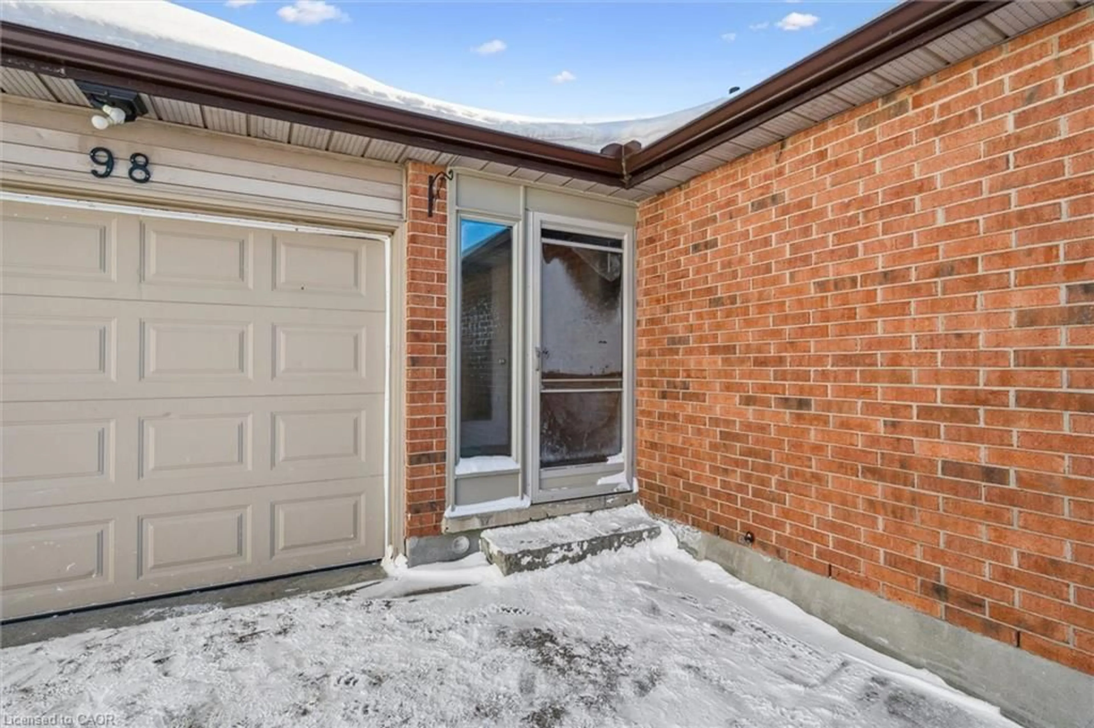 Home with brick exterior material, street for 98 Peachtree Cres, Cambridge Ontario N1S 4W3