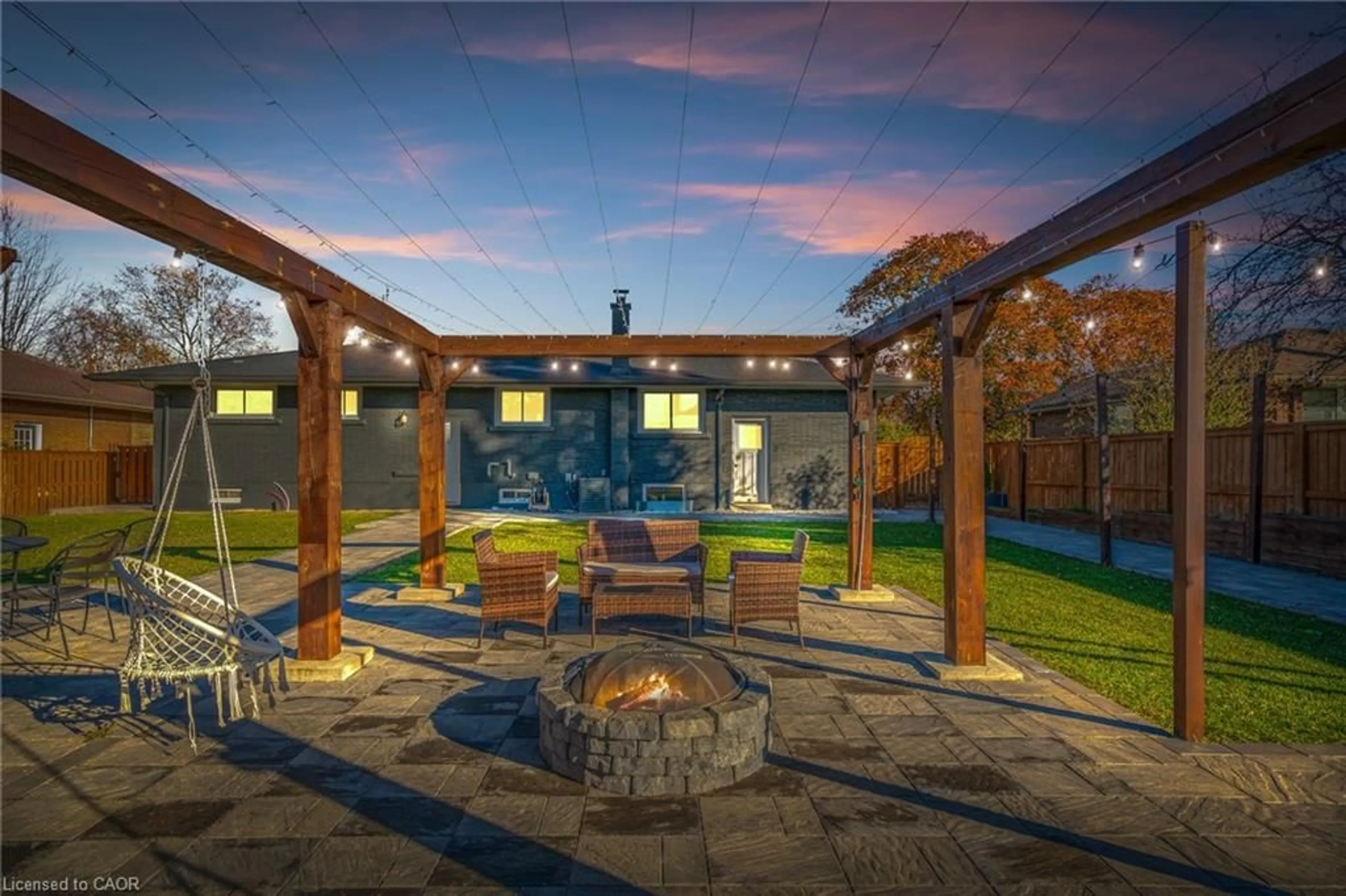 Patio, unknown for 15 Andres St, Virgil Ontario L0S 1J0