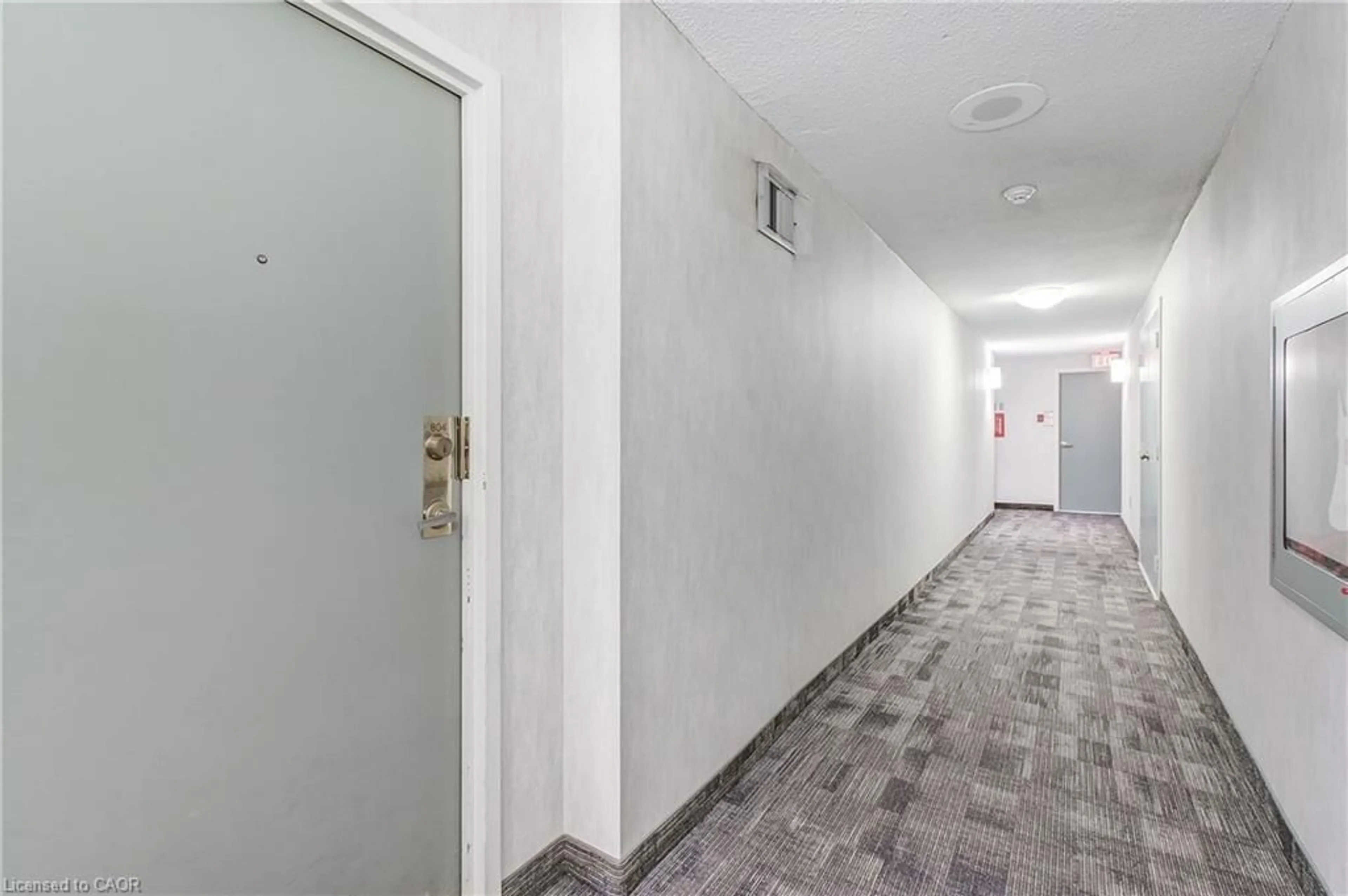 Indoor foyer for 3845 Lakeshore Blvd #804, Etobicoke Ontario M8W 4Y3