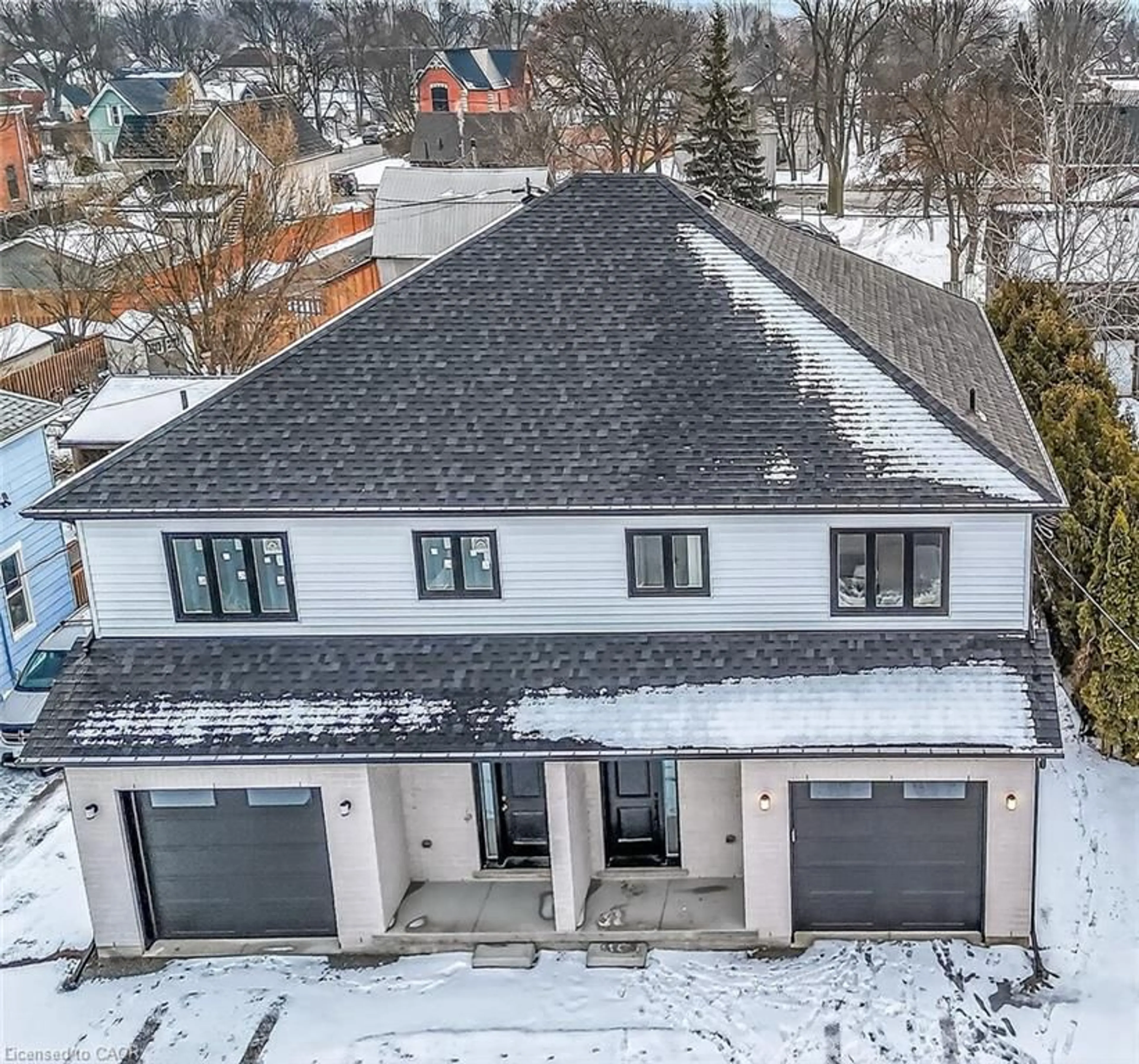 A pic from outside/outdoor area/front of a property/back of a property/a pic from drone, building for 45A Howard St, Hagersville Ontario N0A 1H0