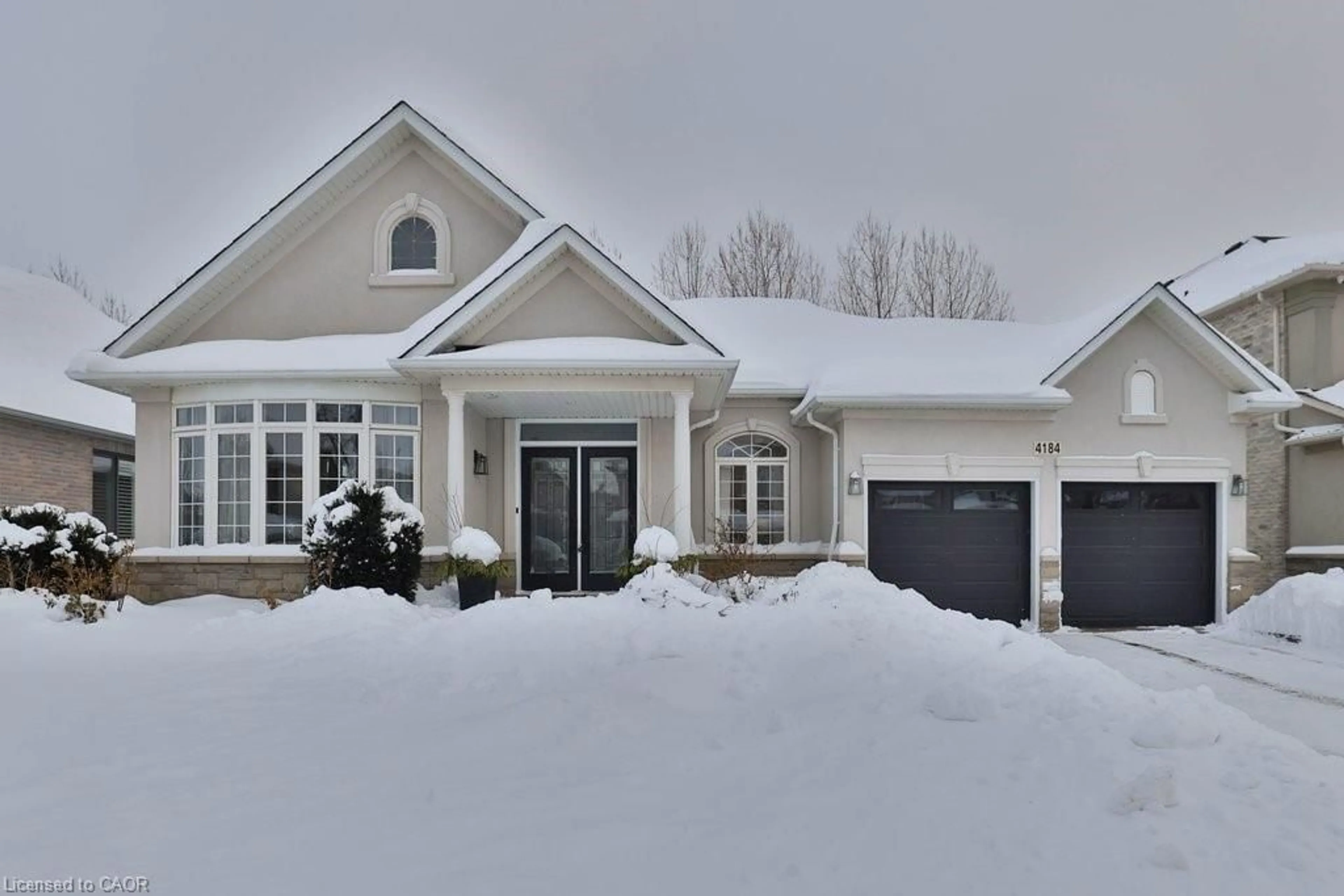 Home with vinyl exterior material, street for 4184 Kane Cres, Burlington Ontario L7M 5B9