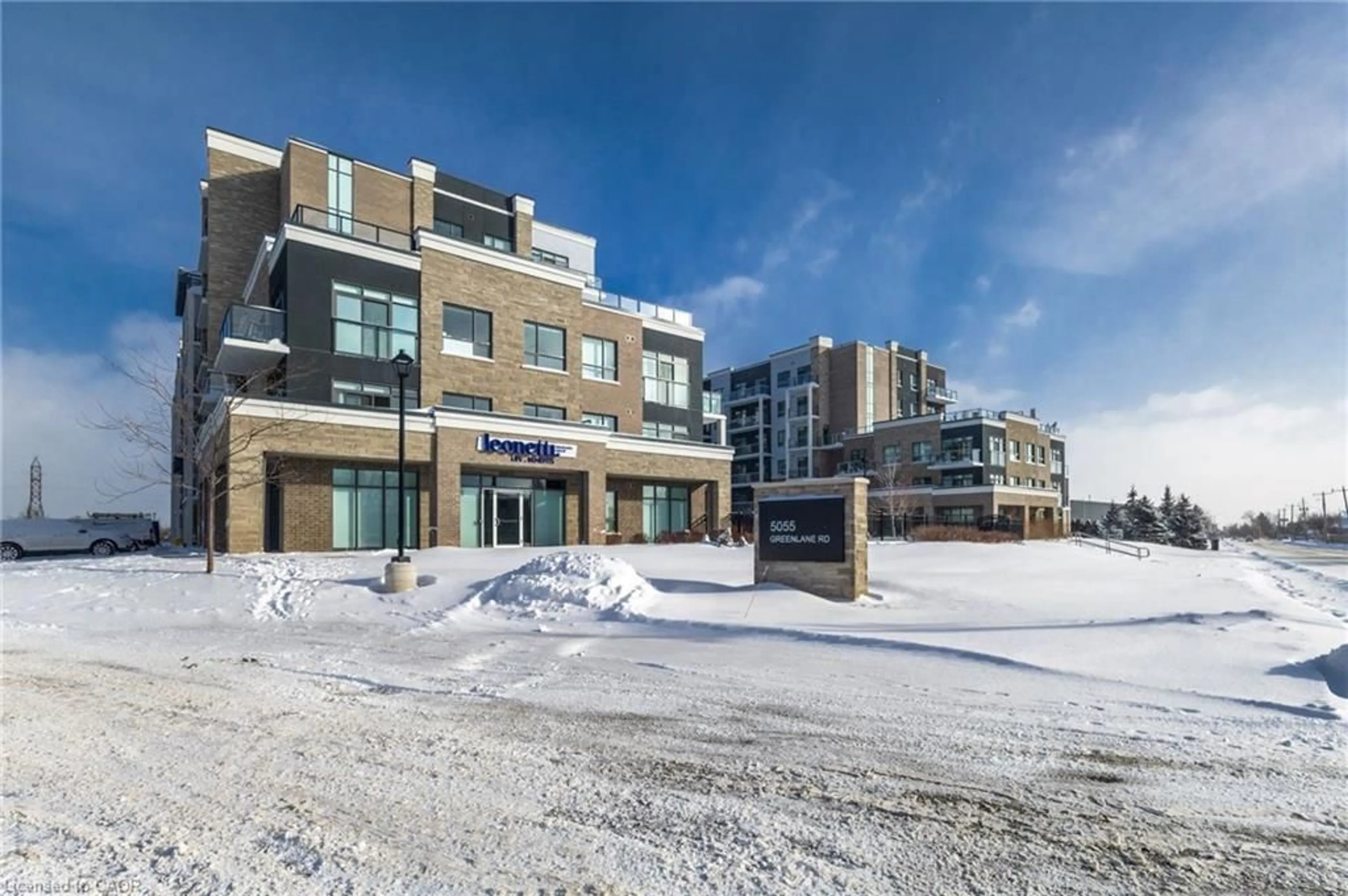Indoor foyer for 5055 Greenlane Rd #129, Beamsville Ontario L3J 2J3