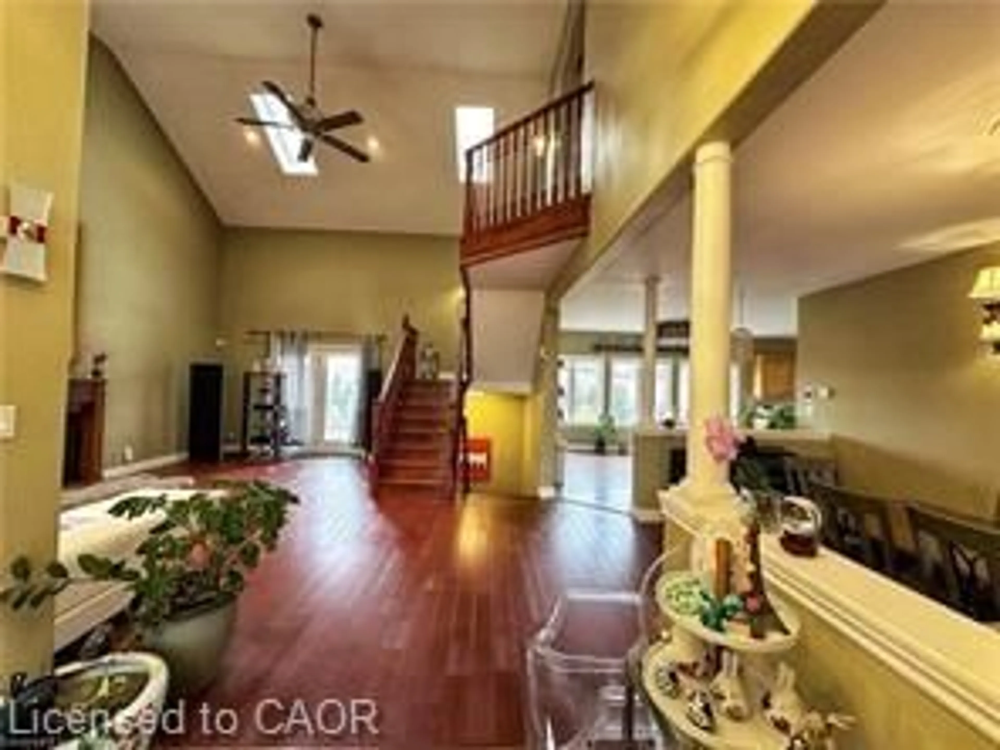 Indoor foyer for 158 River Run Rd, Drayton Ontario N0G 1P0