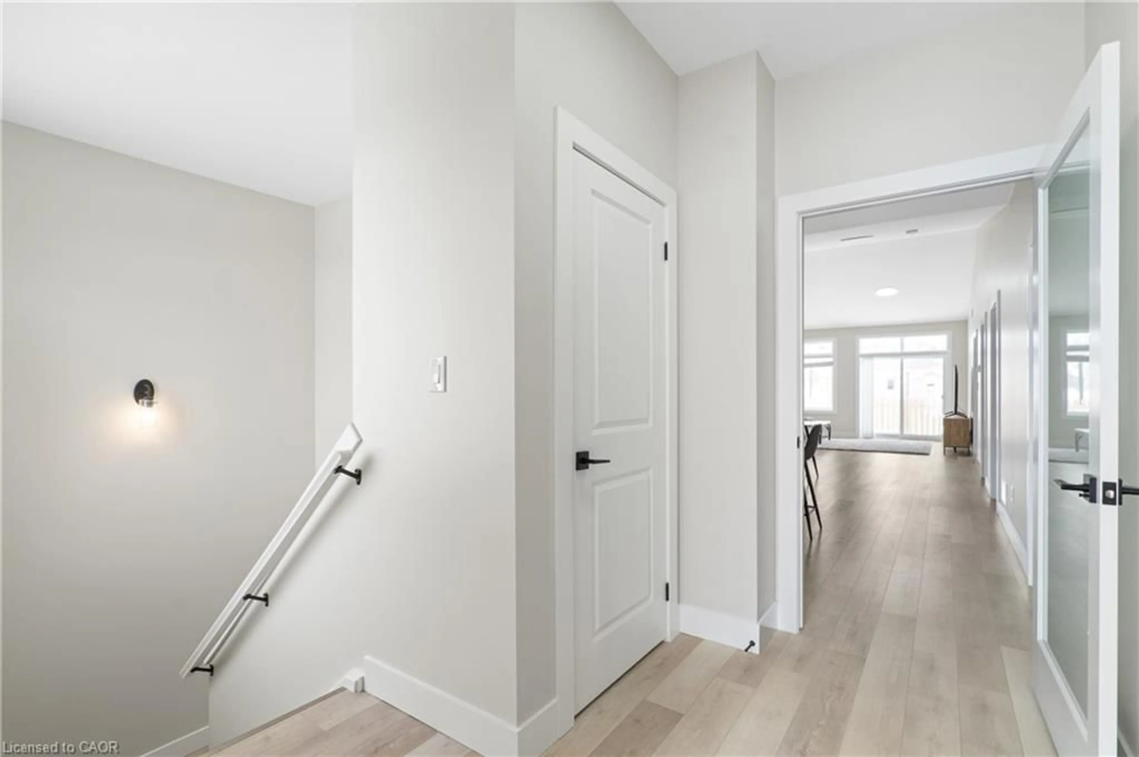 Indoor entryway for 24 Yost Crt, Milverton Ontario N0K 1M0