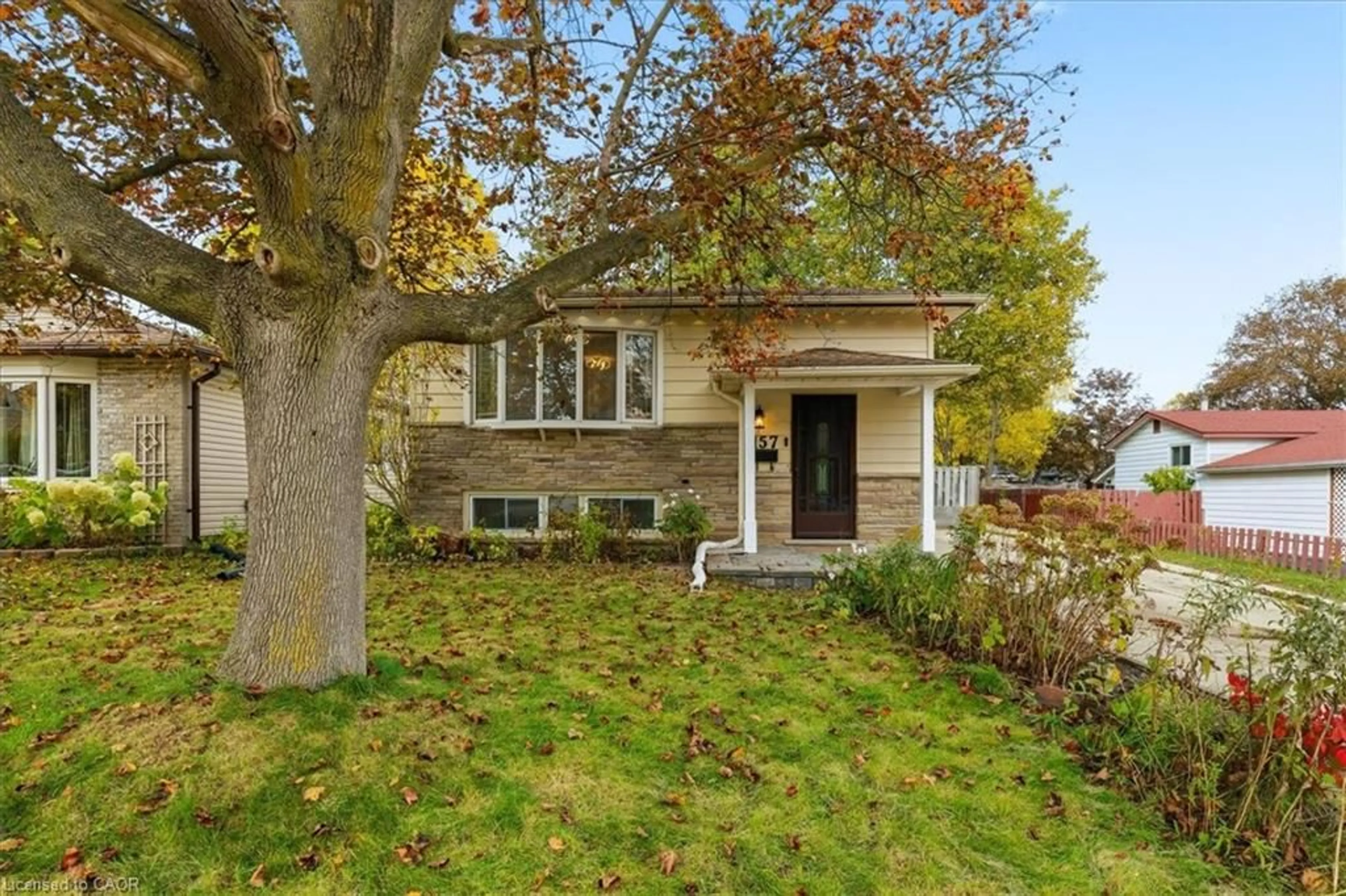 Home with brick exterior material, street for 157 Pinedale Dr, Kitchener Ontario N2E 1K2